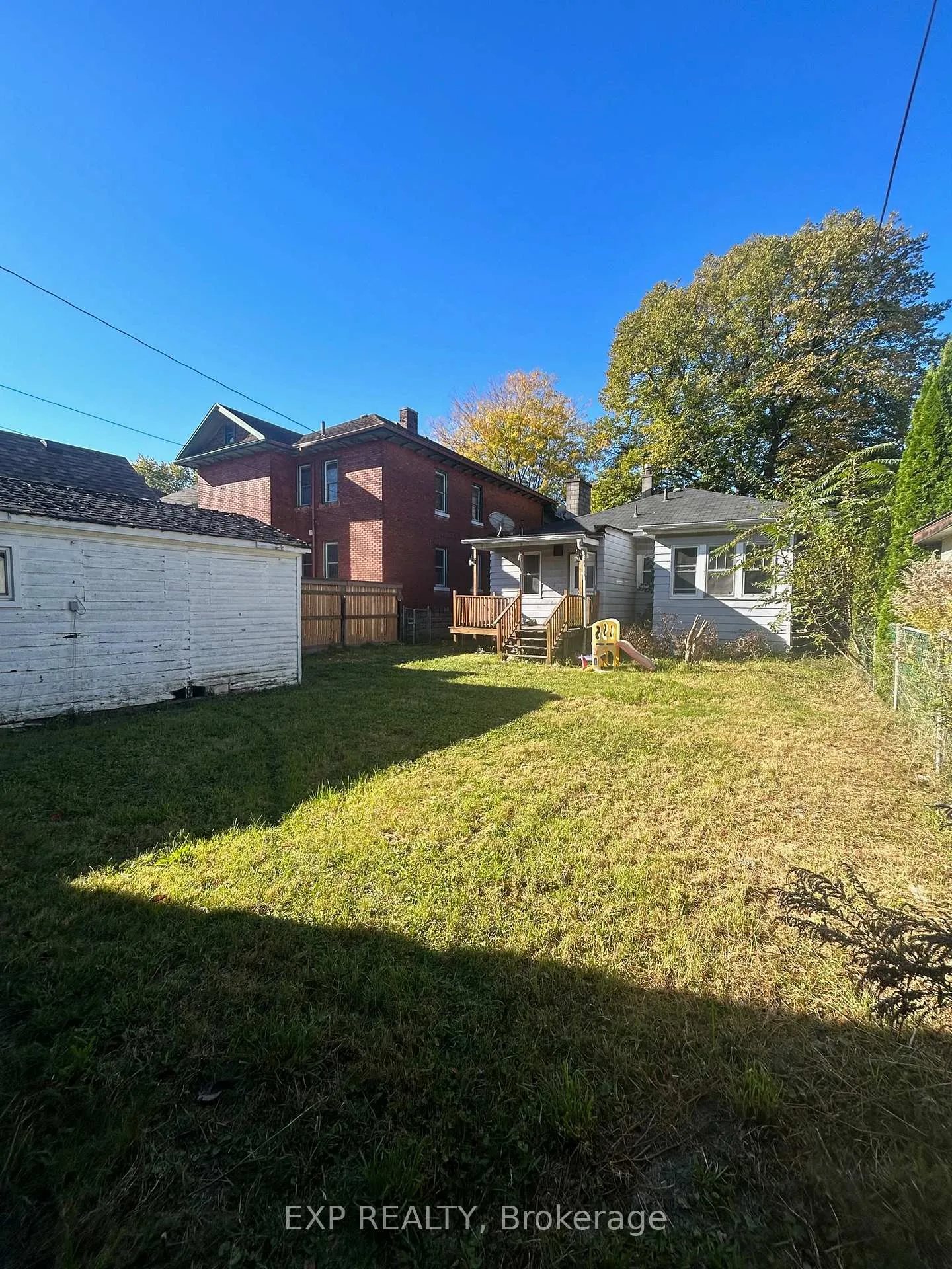 Photo 20 of 220 Mcewan Avenue, Windsor, Windsor University District — HOMEH