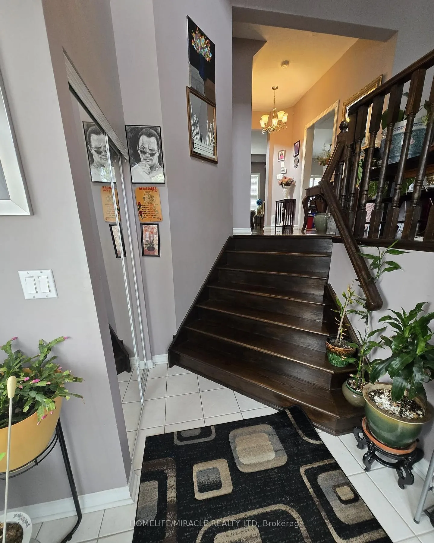 Photo 3 of 10 Gina Drive, Vaughan, Vellore Village — HOMEH