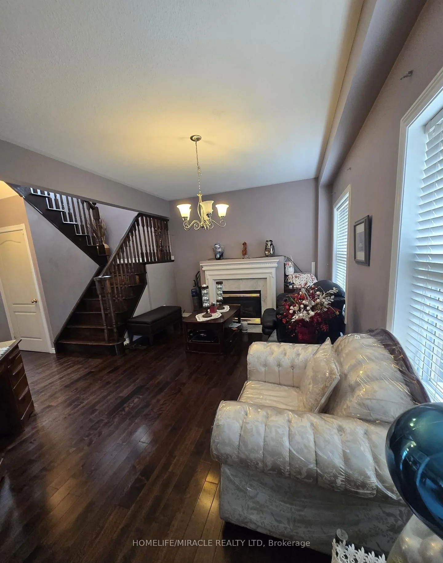 Photo 6 of 10 Gina Drive, Vaughan, Vellore Village — HOMEH