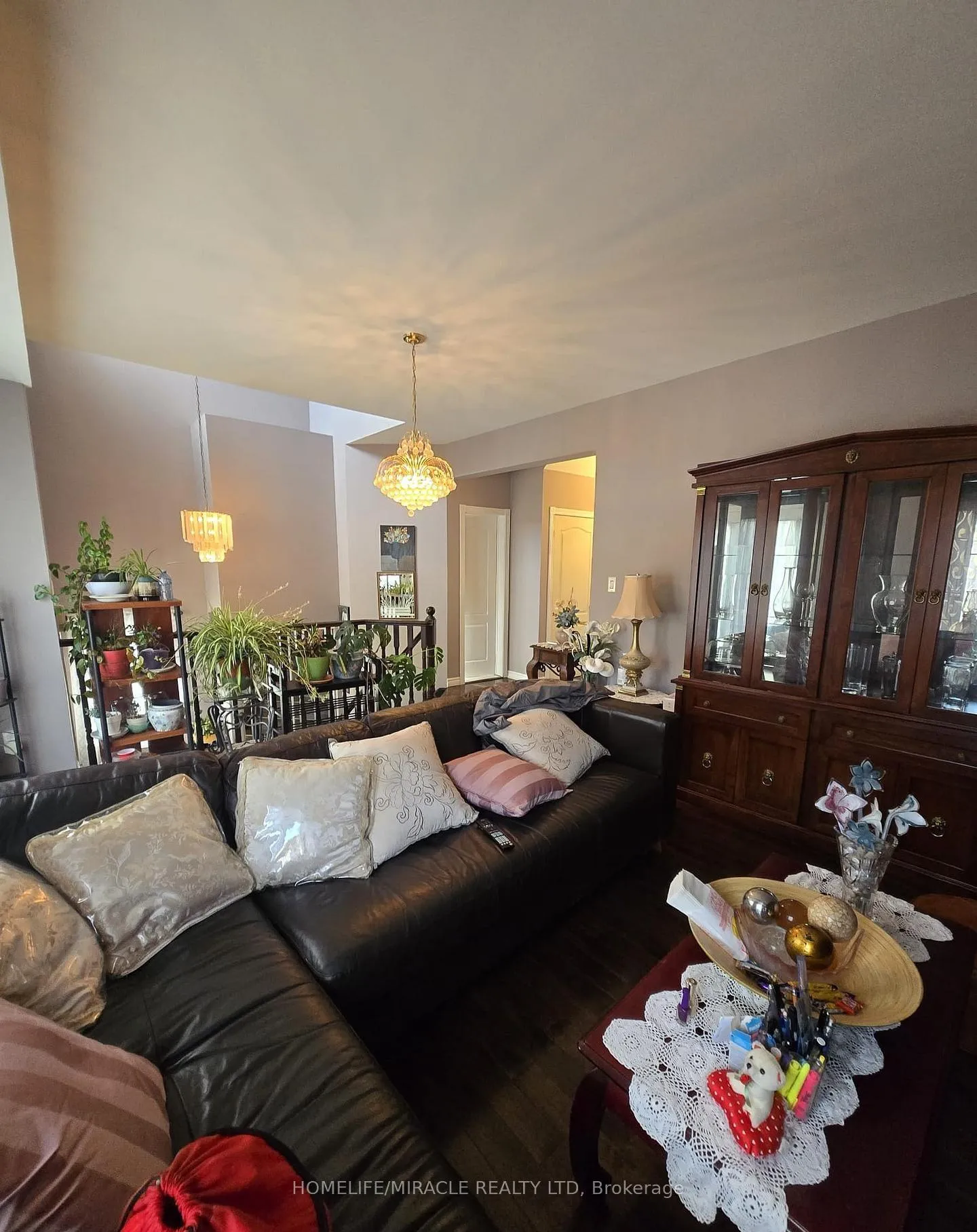 Photo 8 of 10 Gina Drive, Vaughan, Vellore Village — HOMEH