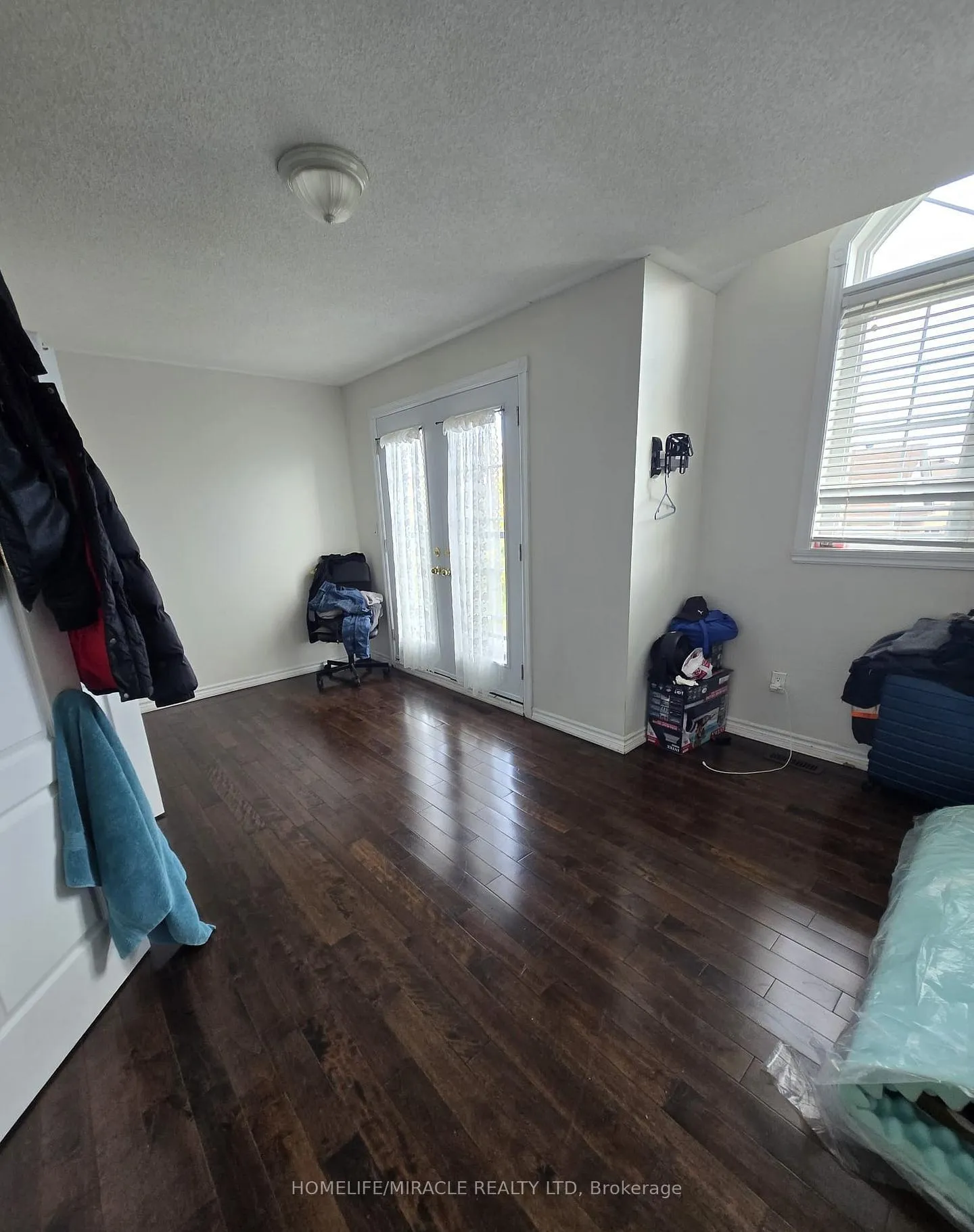 Photo 11 of 10 Gina Drive, Vaughan, Vellore Village — HOMEH