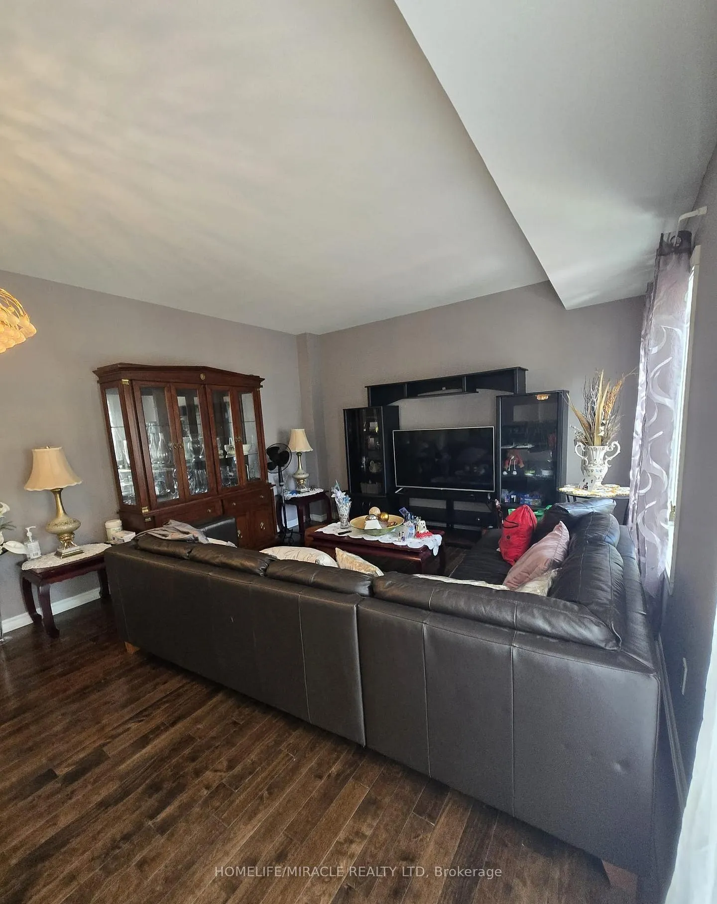 Photo 19 of 10 Gina Drive, Vaughan, Vellore Village — HOMEH