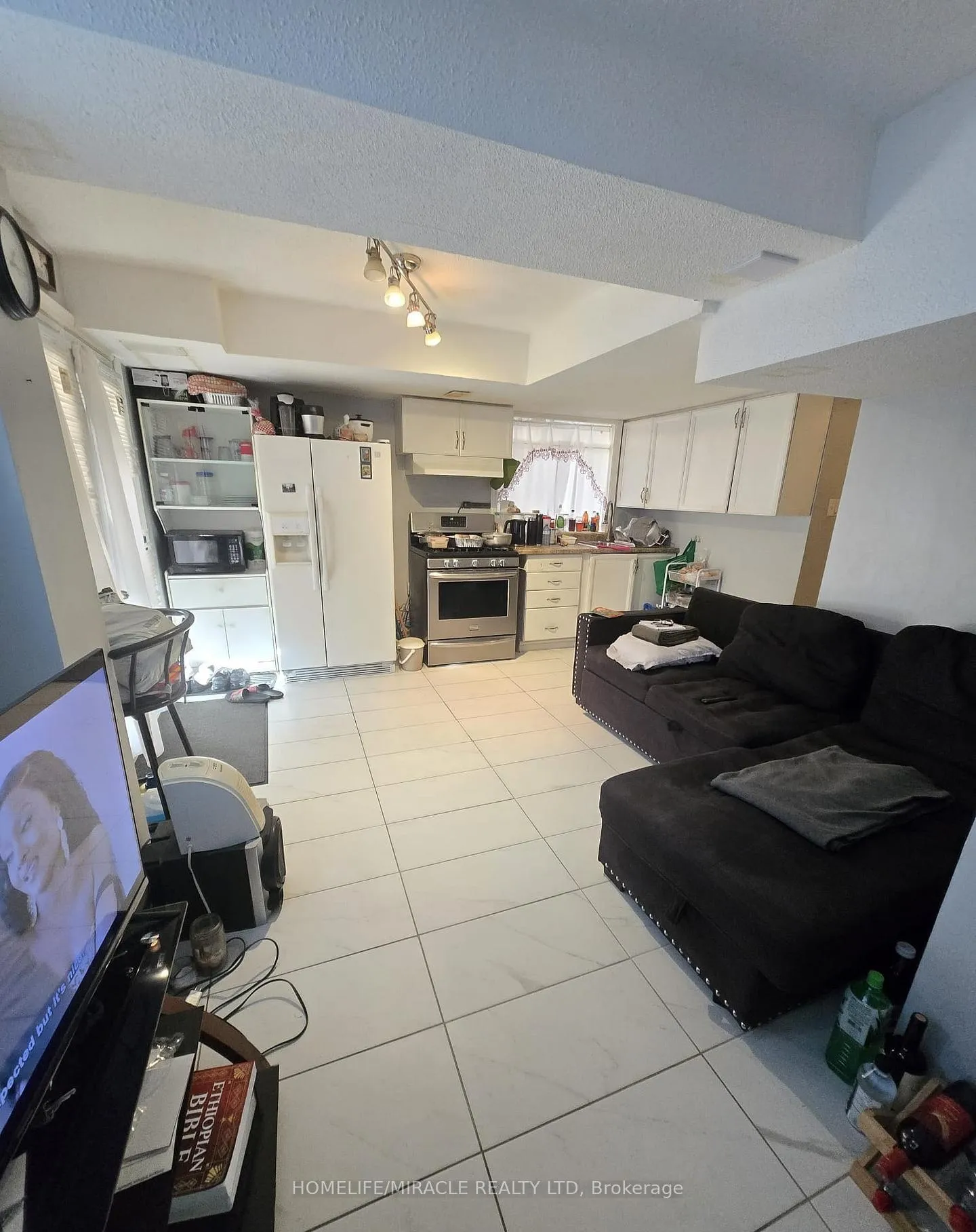 Photo 24 of 10 Gina Drive, Vaughan, Vellore Village — HOMEH