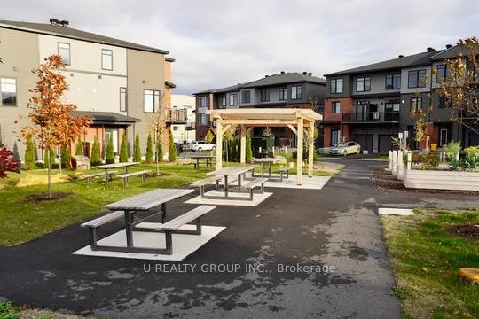 Photo 25 of 639 Corporal Private, Ottawa, Blossom Park/Kemp Park/Findlay Creek — HOMEH