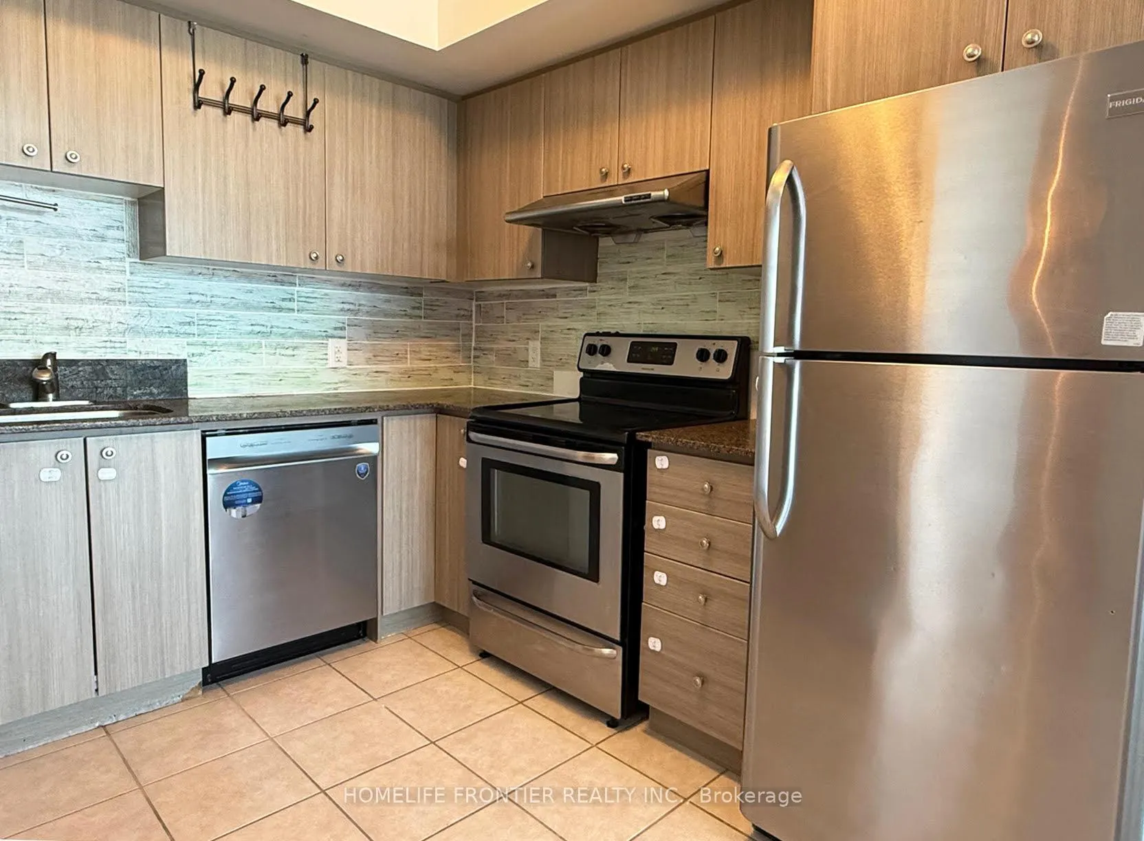 Photo 3 of Unit 305, 8323 Kennedy Road, Markham, Village Green-South Unionville — HOMEH