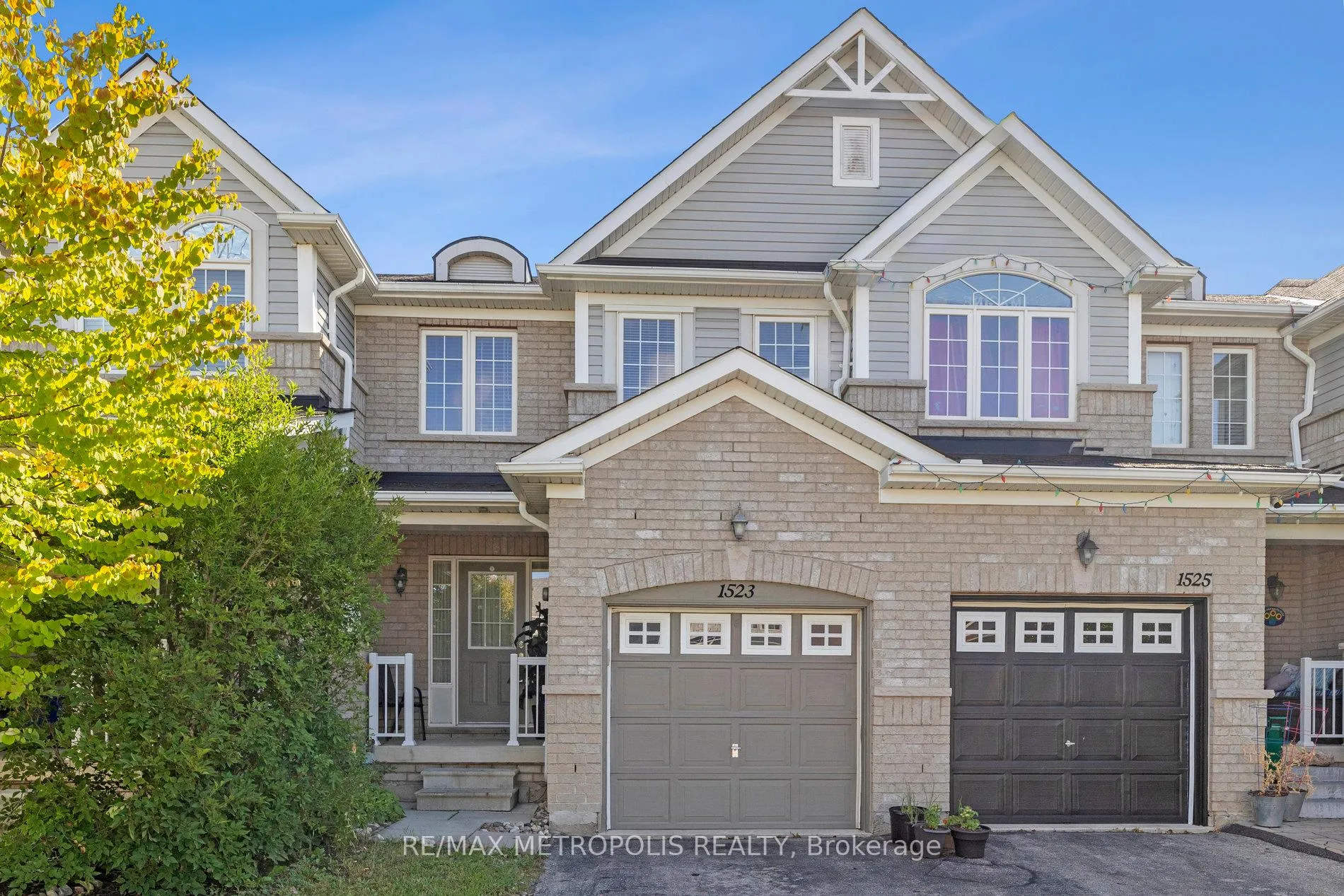Front of 1523 Glenbourne Drive