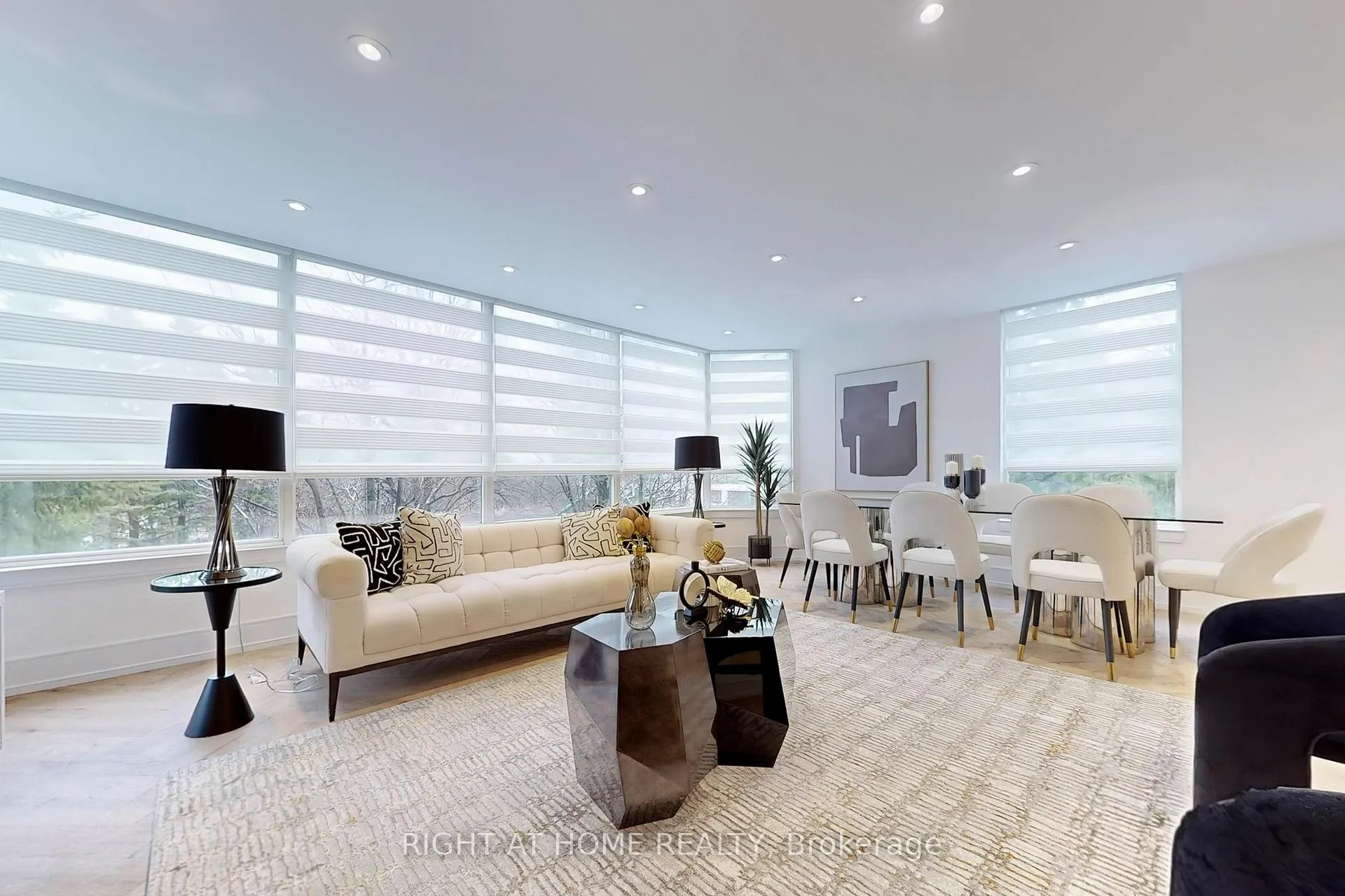 Photo 3 of Unit 303, 120 Promenade Circle, Vaughan, Brownridge — HOMEH
