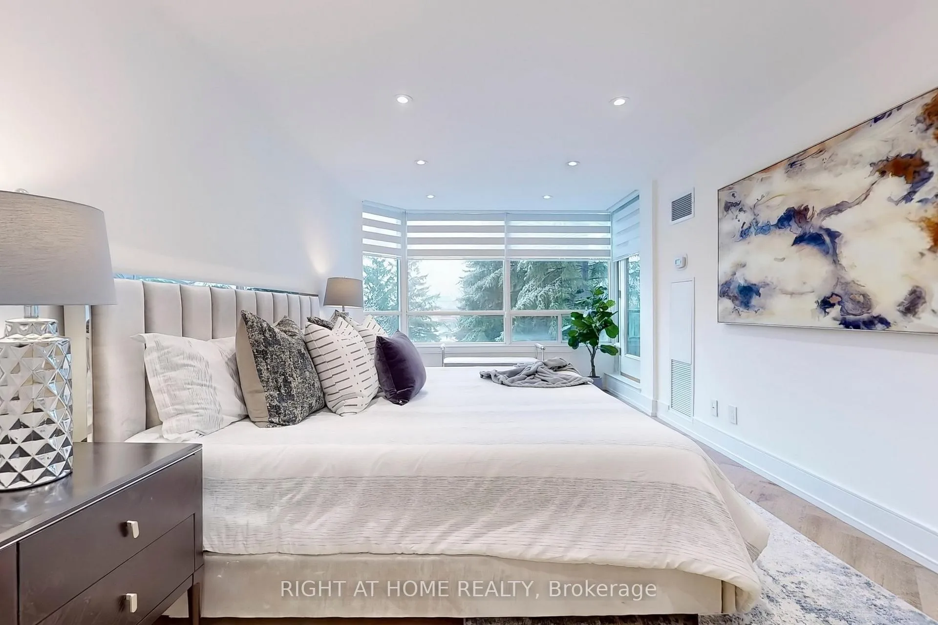 Photo 16 of Unit 303, 120 Promenade Circle, Vaughan, Brownridge — HOMEH
