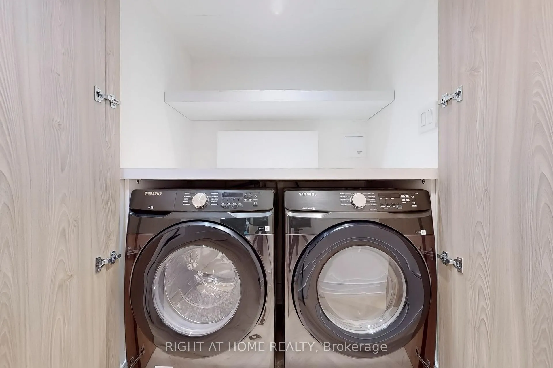 Photo 32 of Unit 303, 120 Promenade Circle, Vaughan, Brownridge — HOMEH