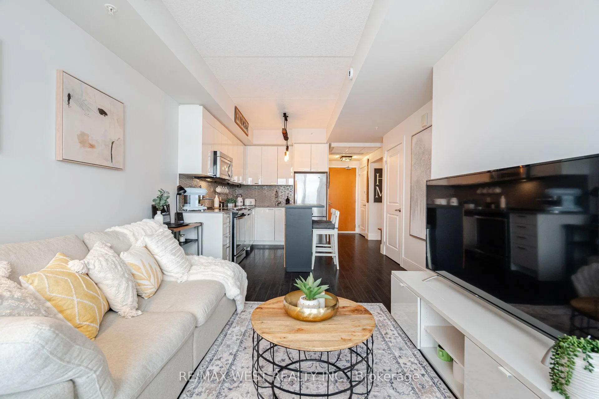 Photo 4 of Unit 319, 155 St Leger Street, Kitchener — HOMEH