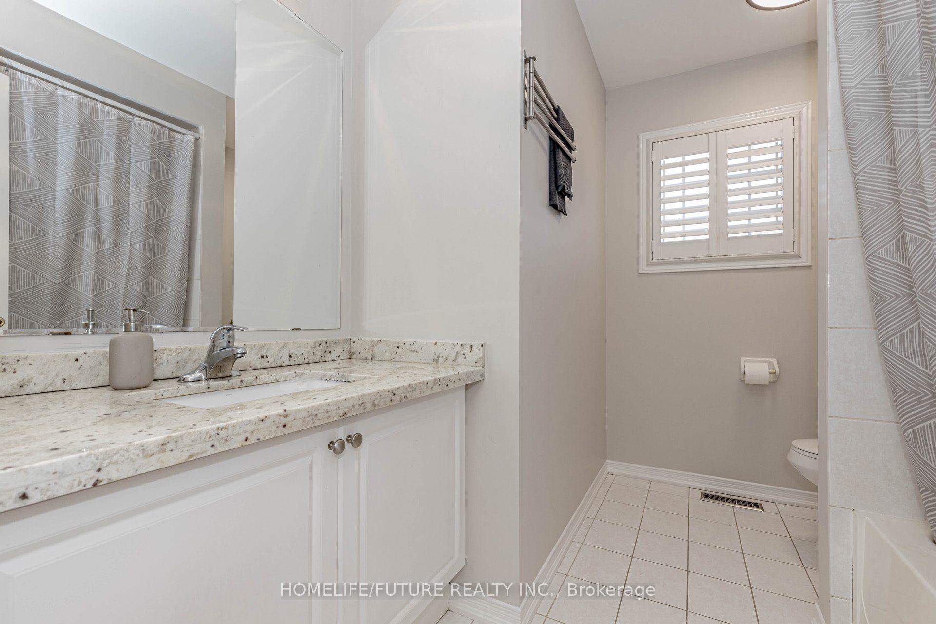 Photo 25 of 137 Zia Dodda Crescent, Brampton, Bram East — HOMEH