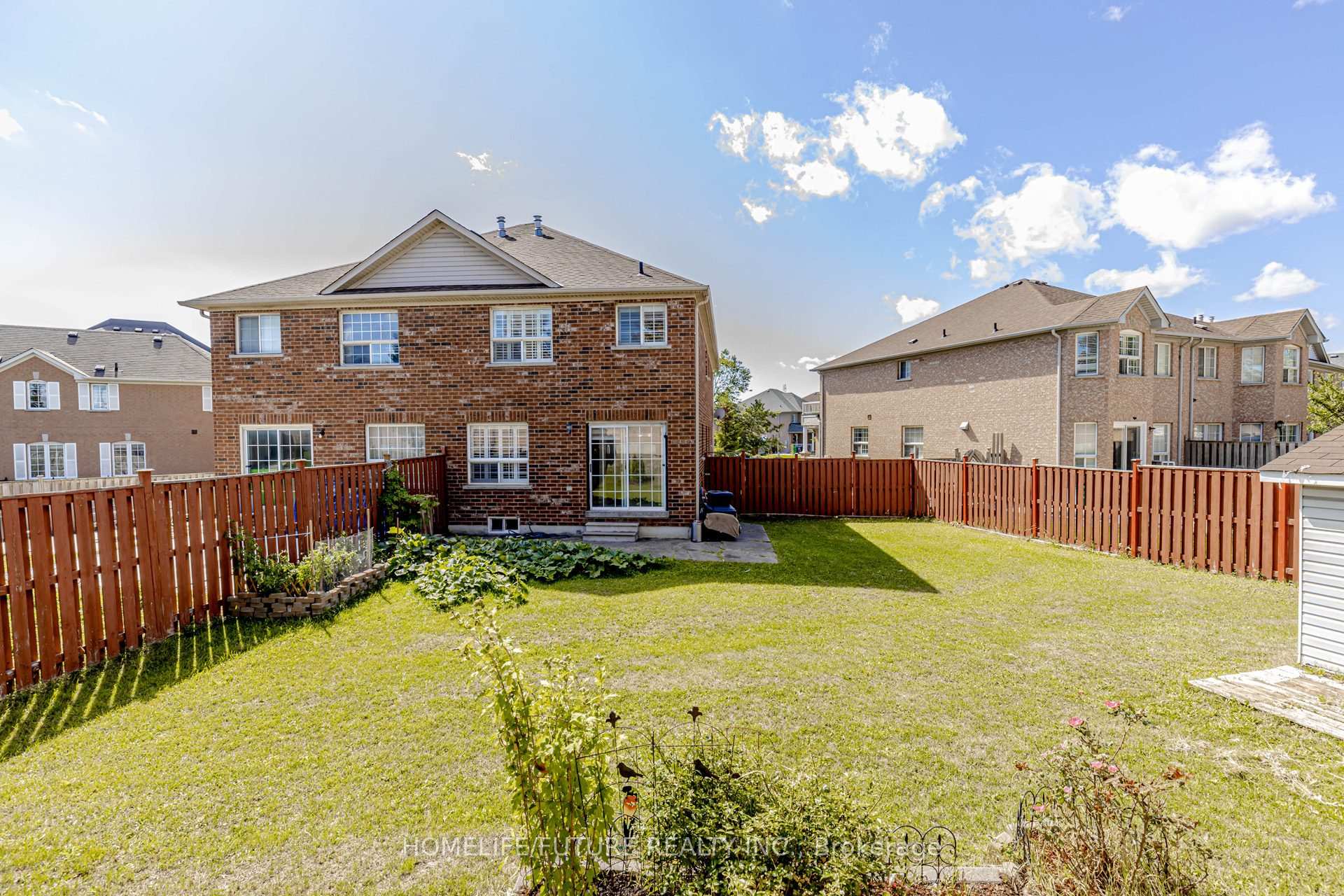 Photo 34 of 137 Zia Dodda Crescent, Brampton, Bram East — HOMEH
