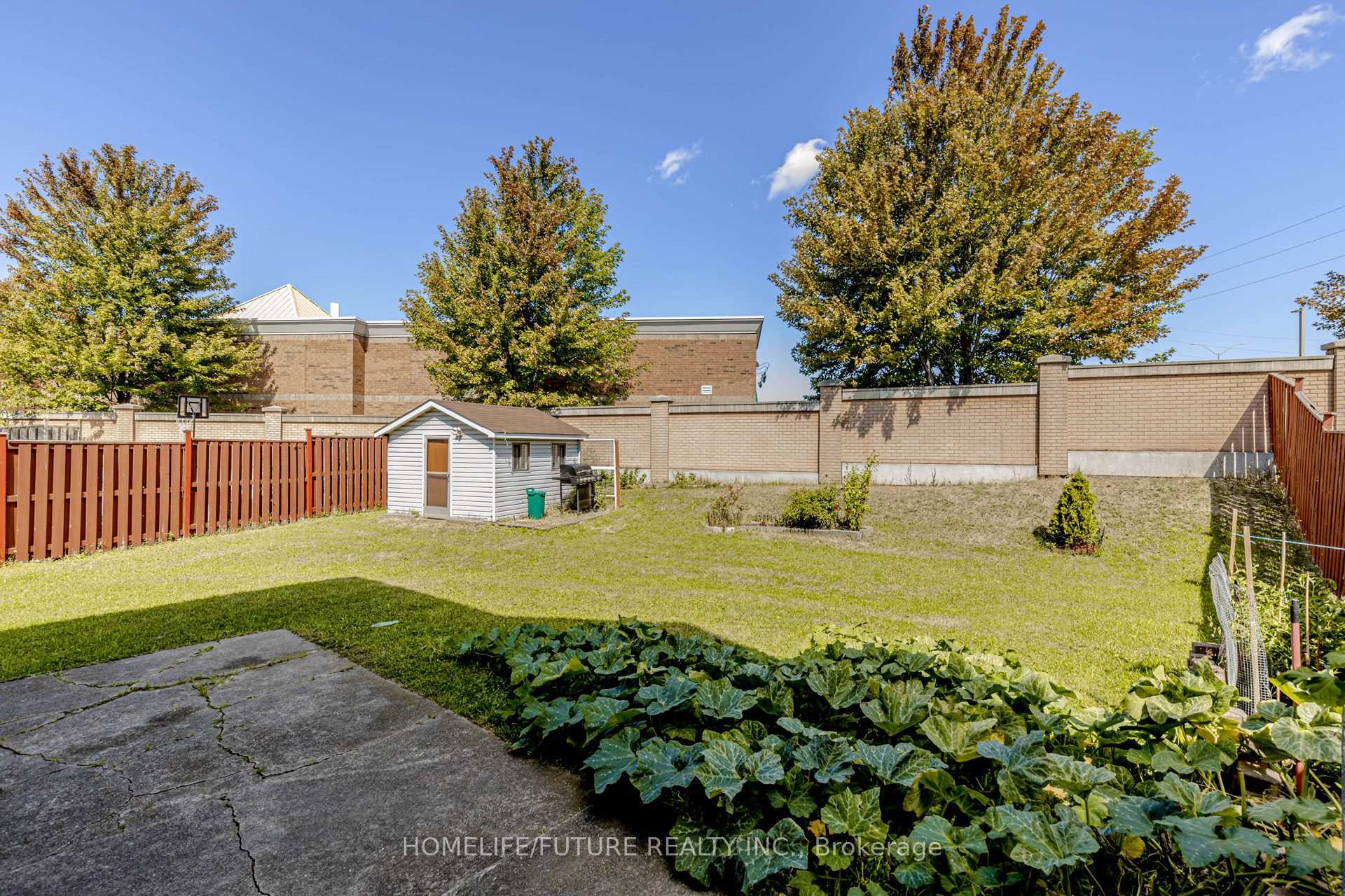 Photo 35 of 137 Zia Dodda Crescent, Brampton, Bram East — HOMEH