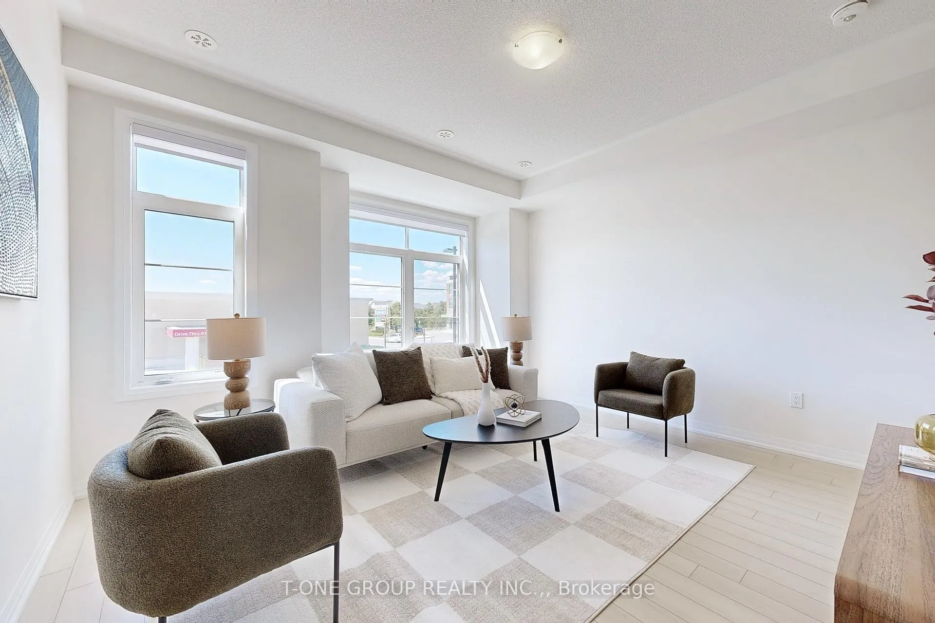 Photo 3 of 36 Stoeber Lane, Markham, Box Grove — HOMEH