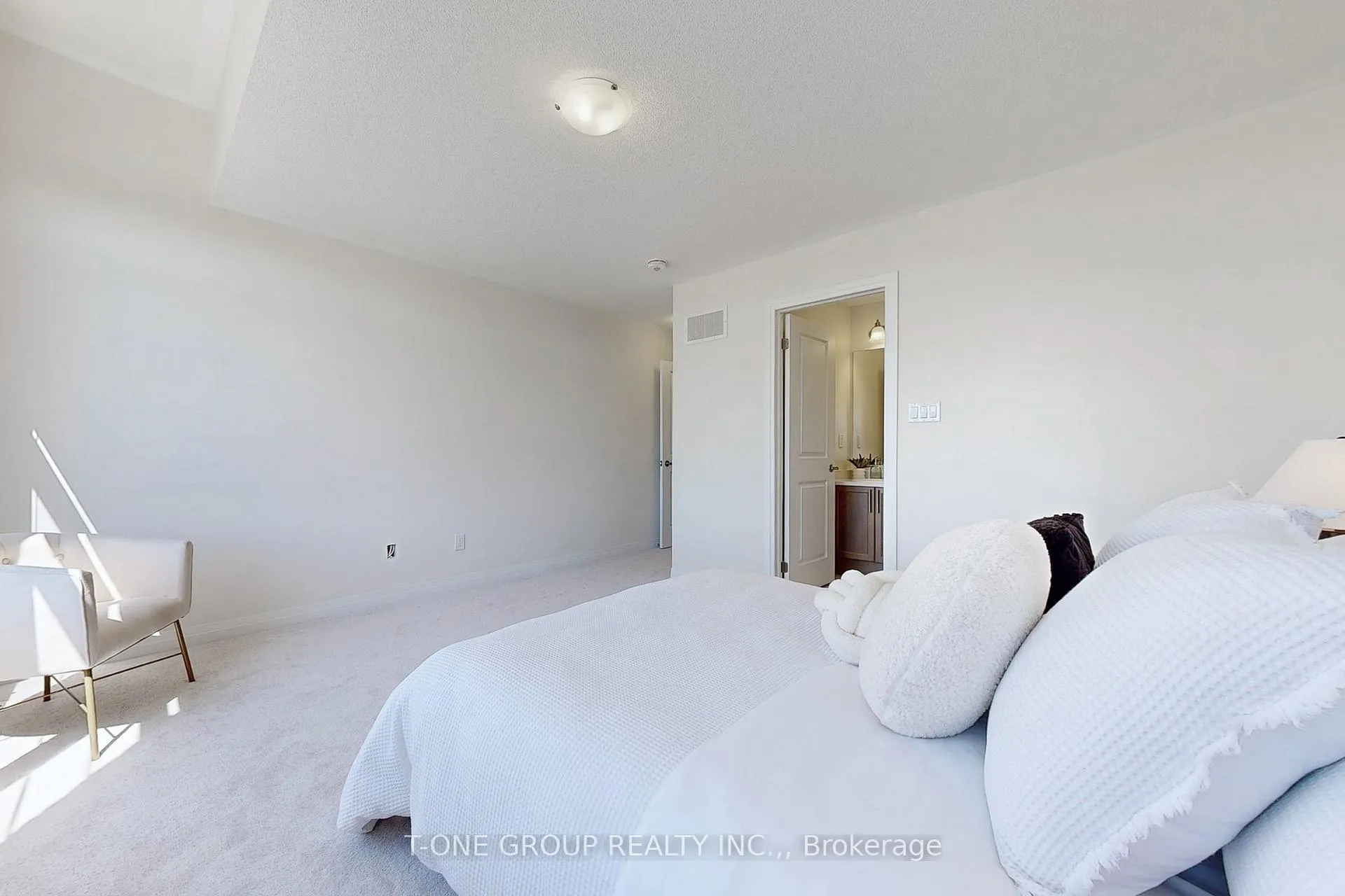 Photo 22 of 36 Stoeber Lane, Markham, Box Grove — HOMEH