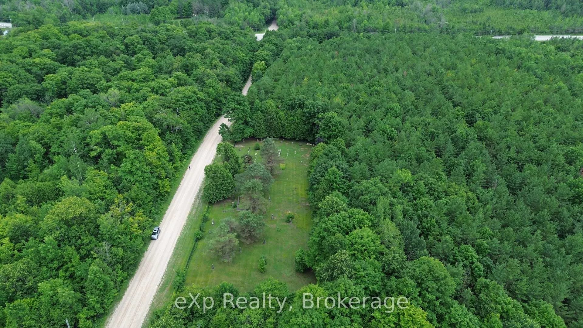 Photo 4 of 720227 Sideroad 20 Side Road, Chatsworth — HOMEH