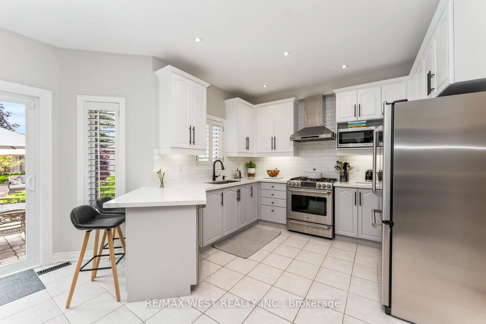 Photo 16 of 131 Cherokee Drive, Vaughan, Maple — HOMEH