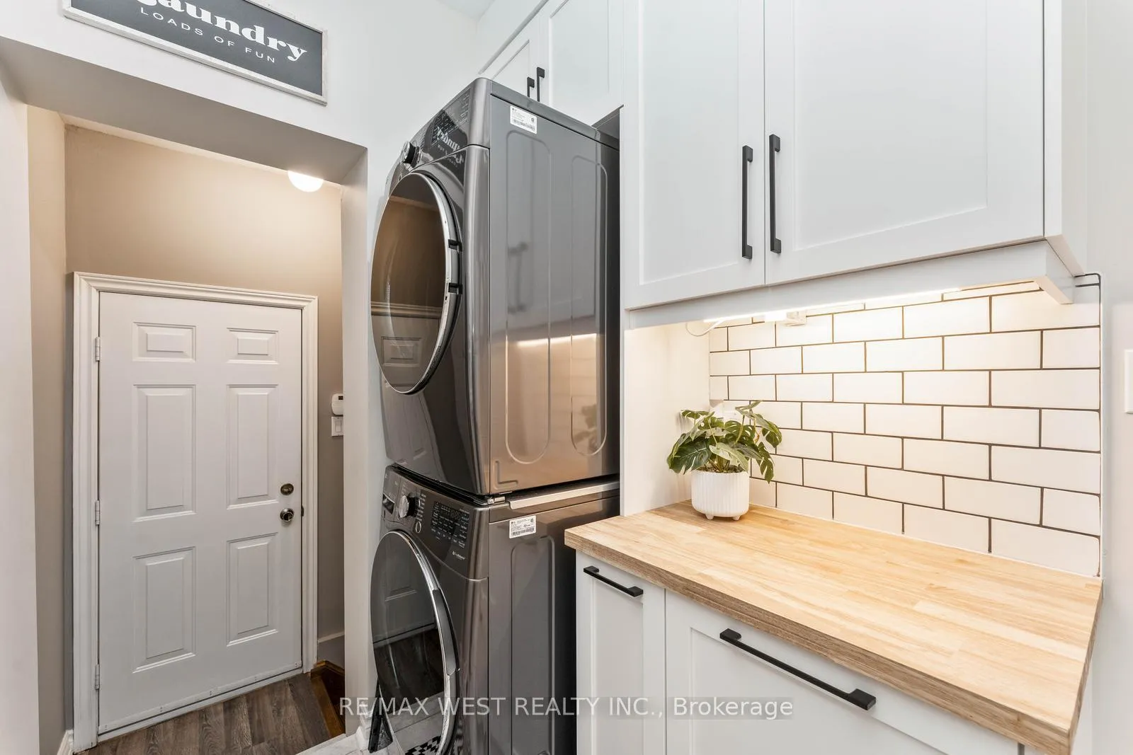 Photo 19 of 131 Cherokee Drive, Vaughan, Maple — HOMEH
