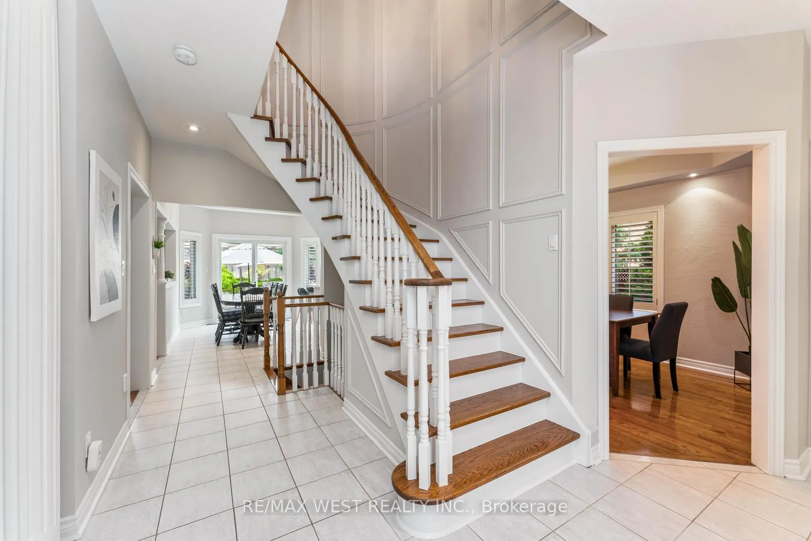 Photo 21 of 131 Cherokee Drive, Vaughan, Maple — HOMEH