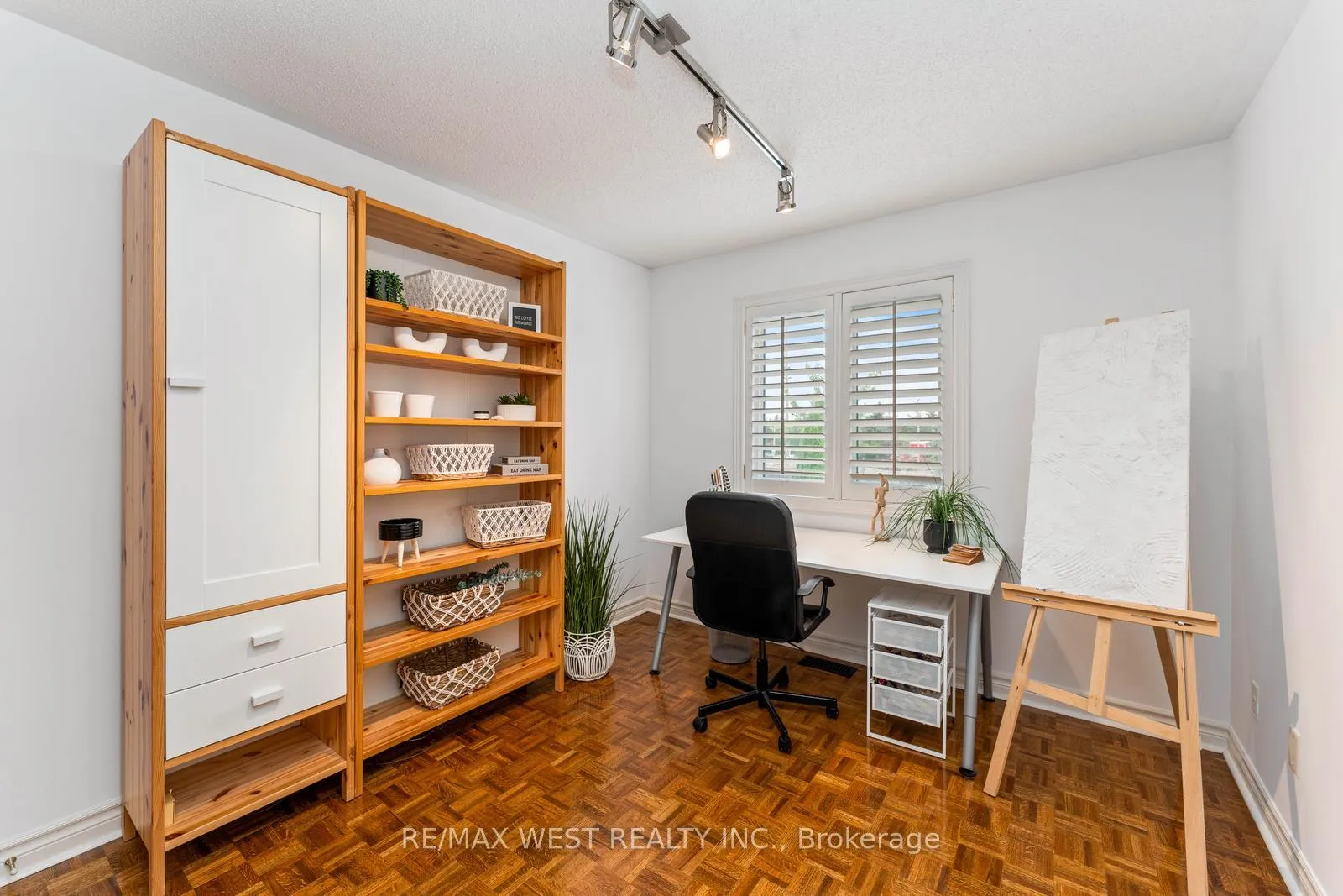 Photo 25 of 131 Cherokee Drive, Vaughan, Maple — HOMEH