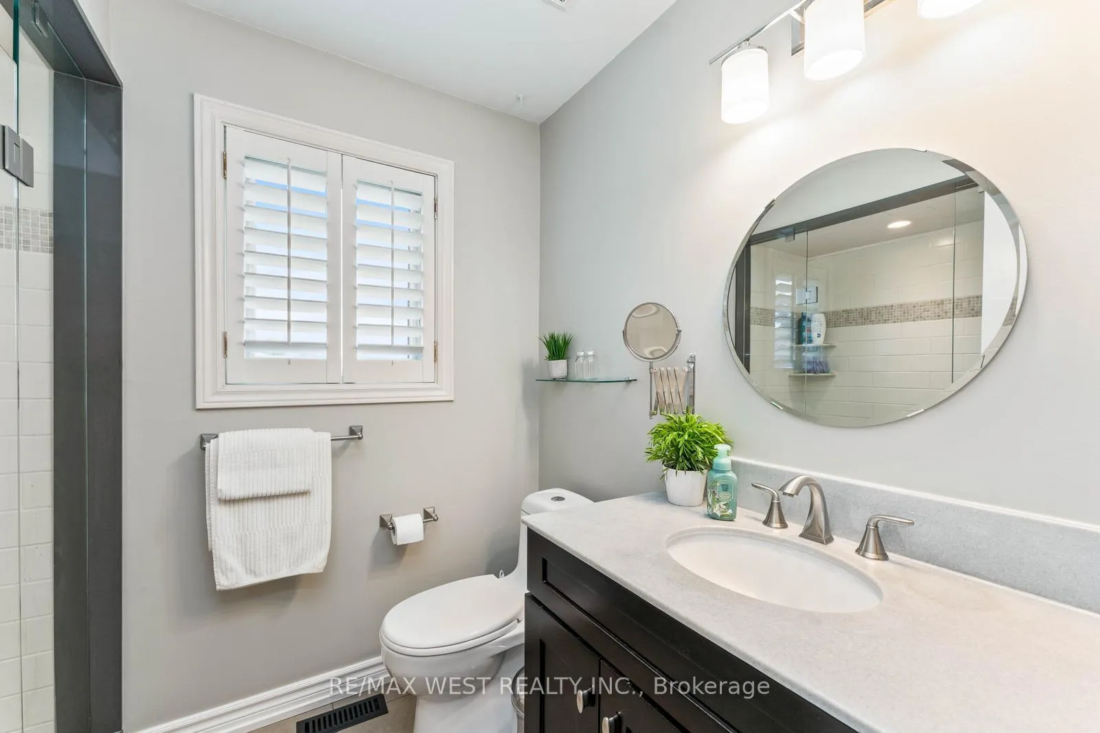Photo 29 of 131 Cherokee Drive, Vaughan, Maple — HOMEH