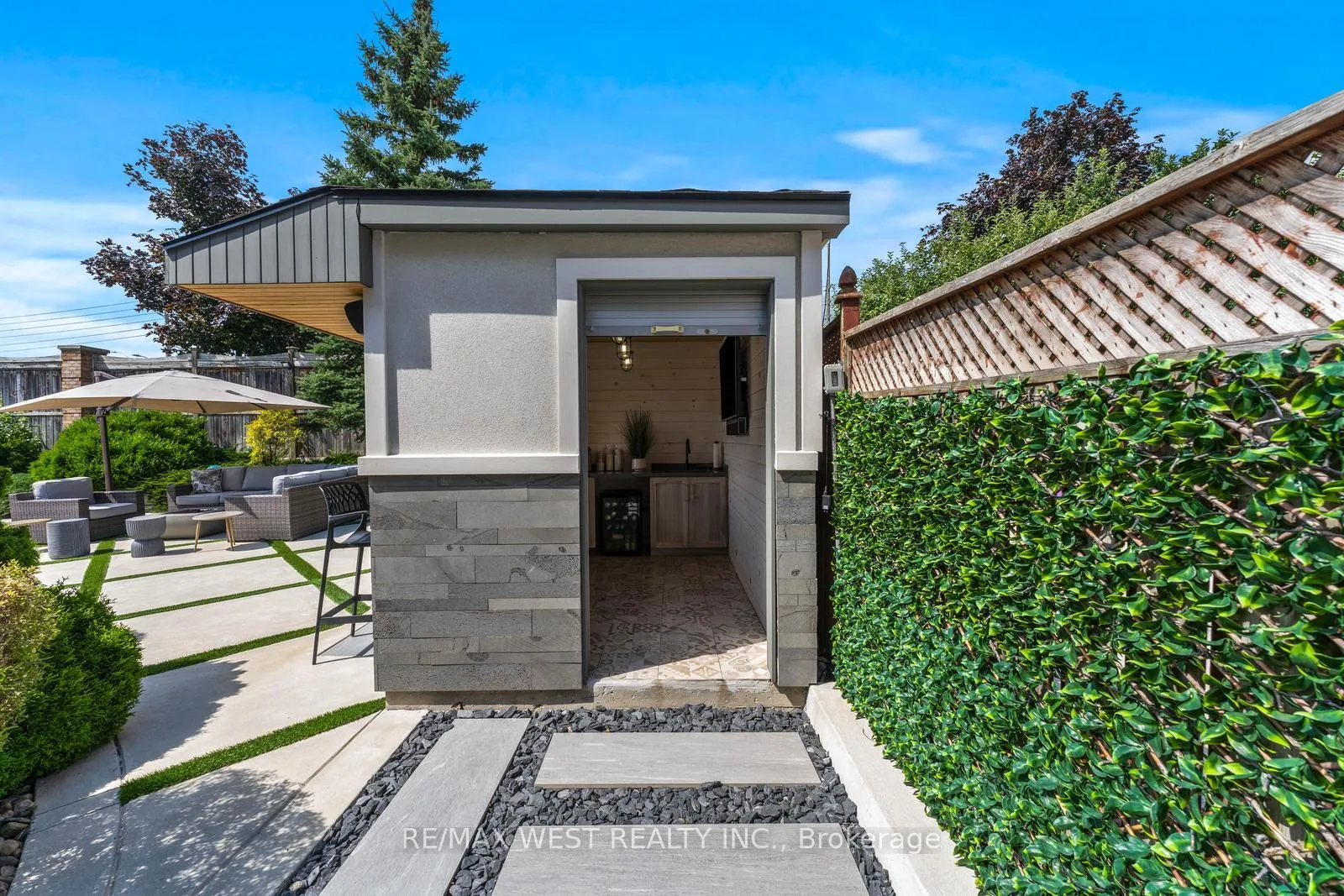 Photo 39 of 131 Cherokee Drive, Vaughan, Maple — HOMEH