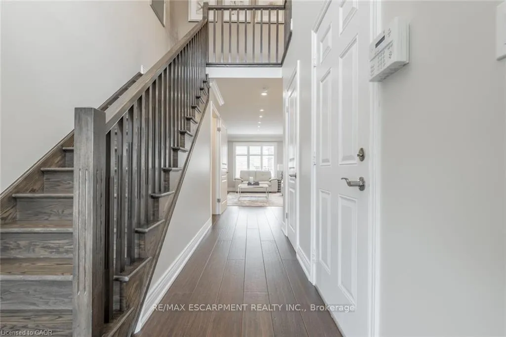 Photo 5 of 89 Keystone Crescent, Hamilton, Stoney Creek — HOMEH