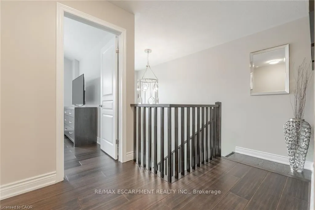 Photo 19 of 89 Keystone Crescent, Hamilton, Stoney Creek — HOMEH
