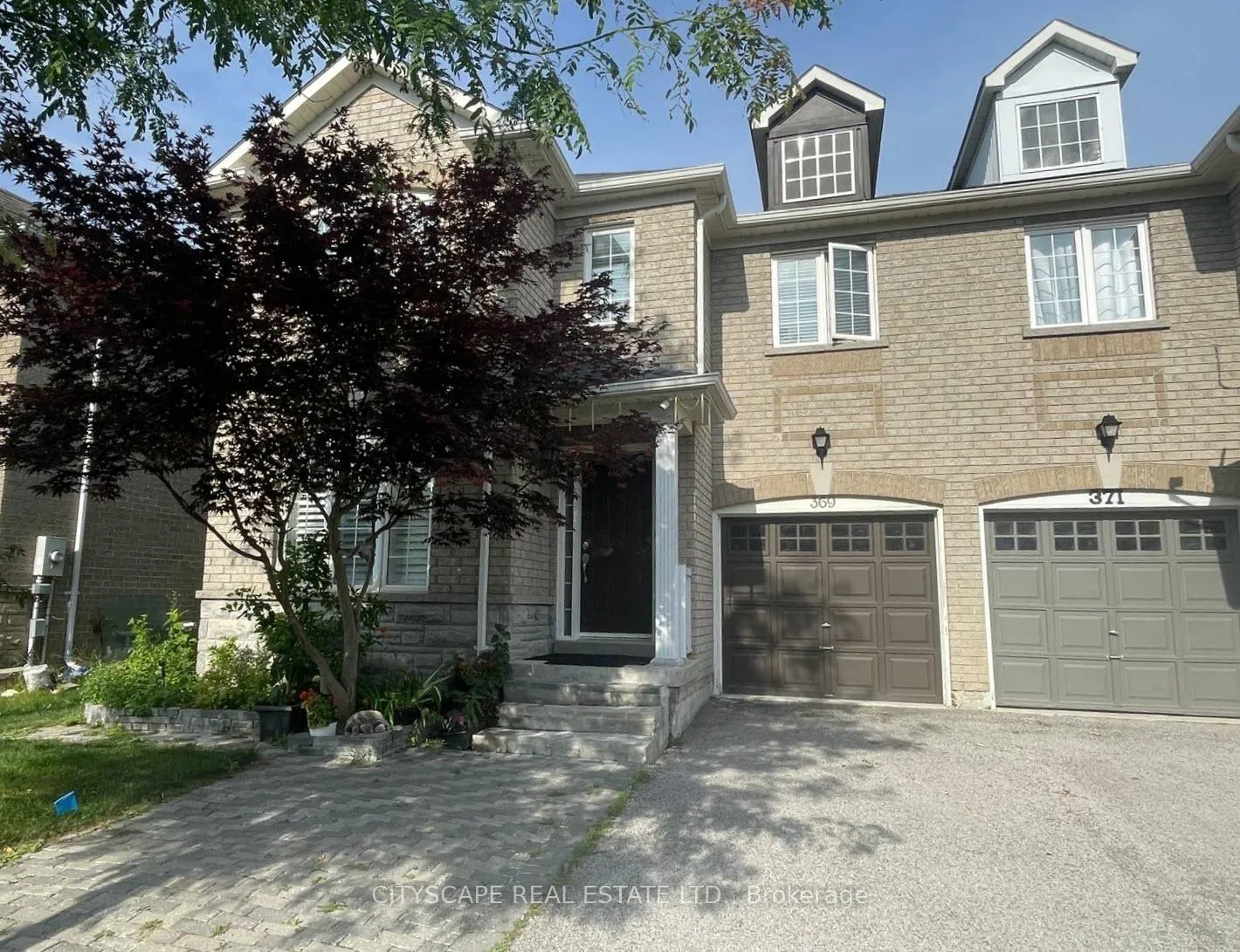 Front of 369 Kwapis Boulevard