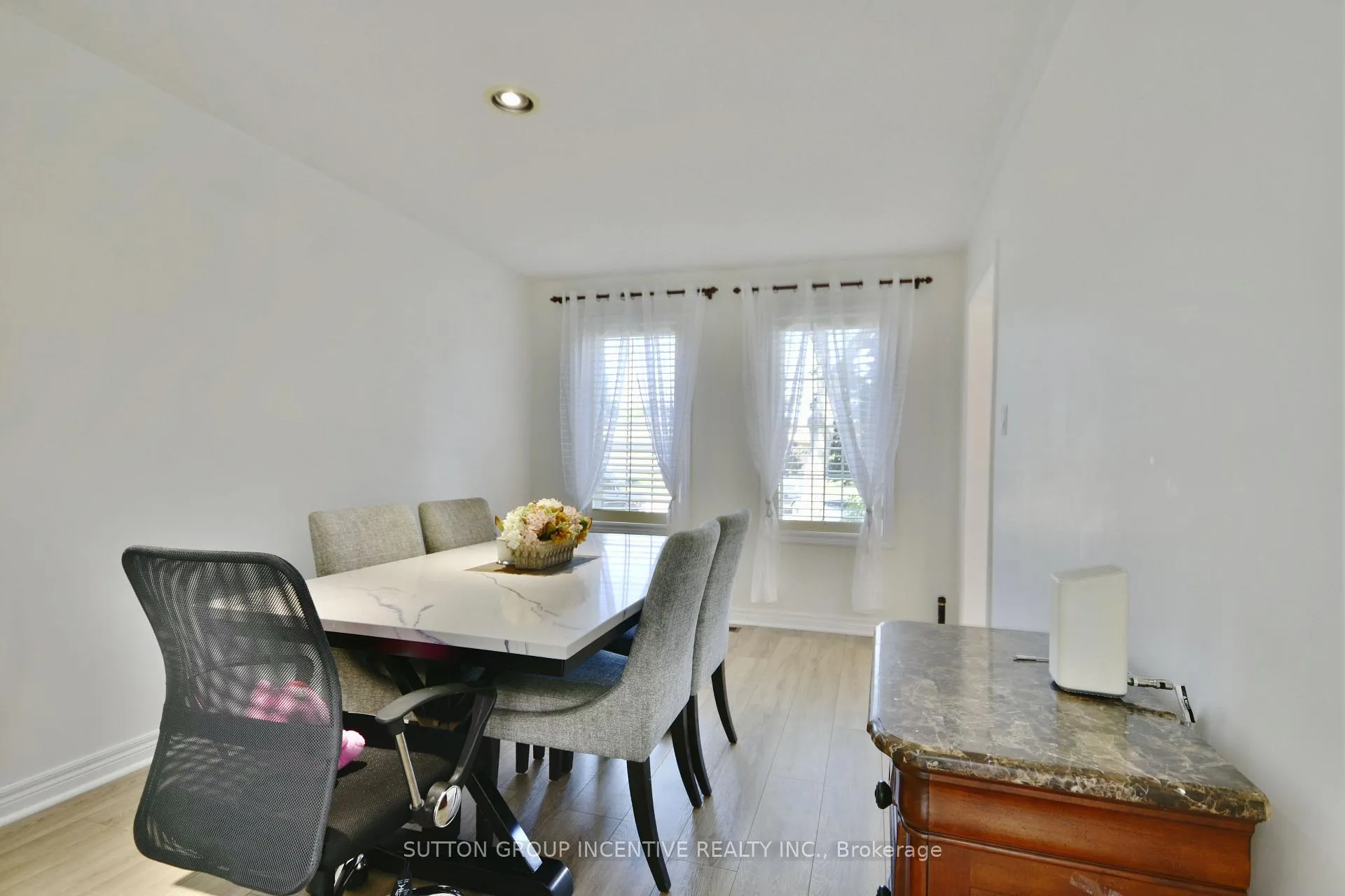 Photo 7 of 33 Speirs Road, Barrie, Holly — HOMEH