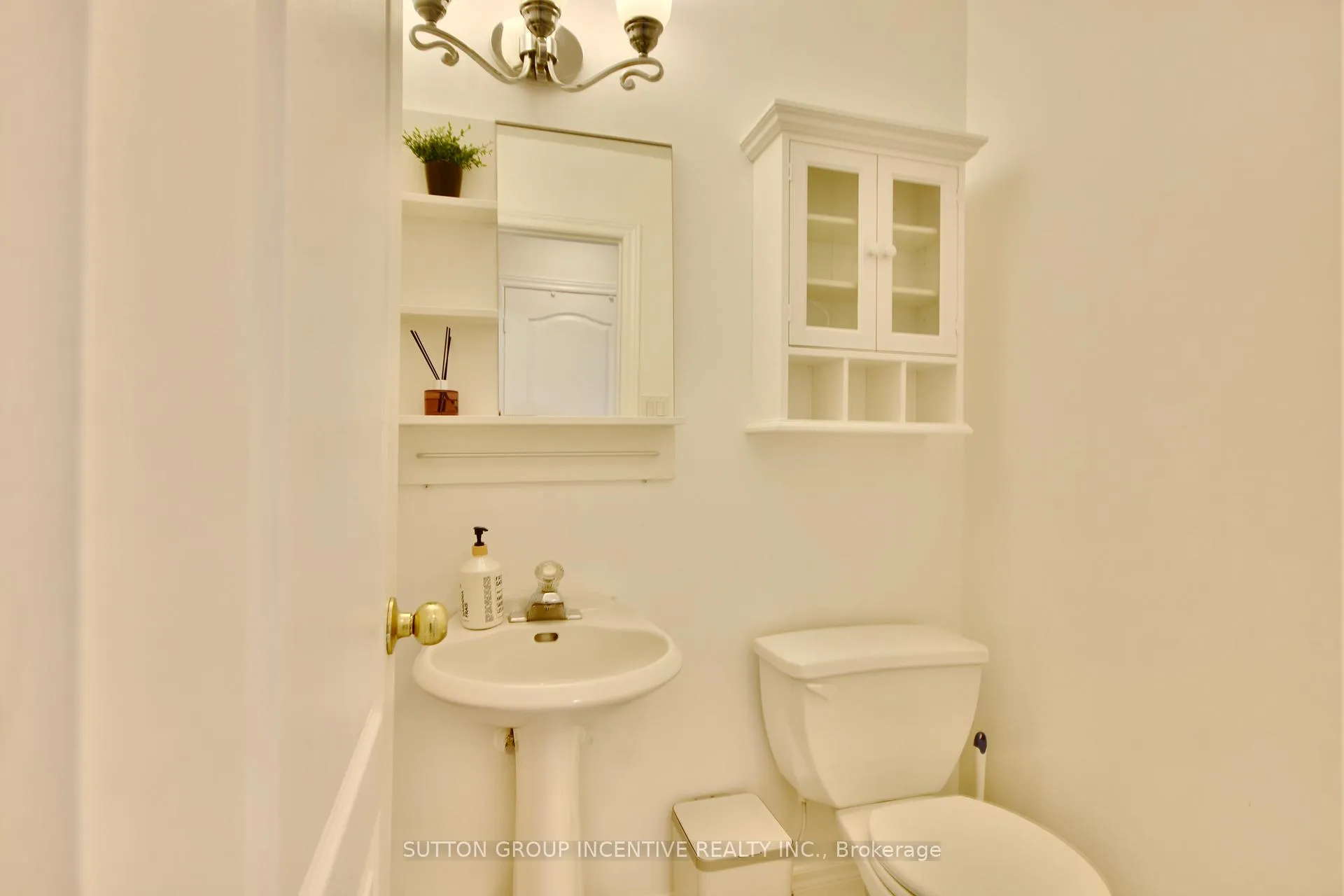 Photo 8 of 33 Speirs Road, Barrie, Holly — HOMEH