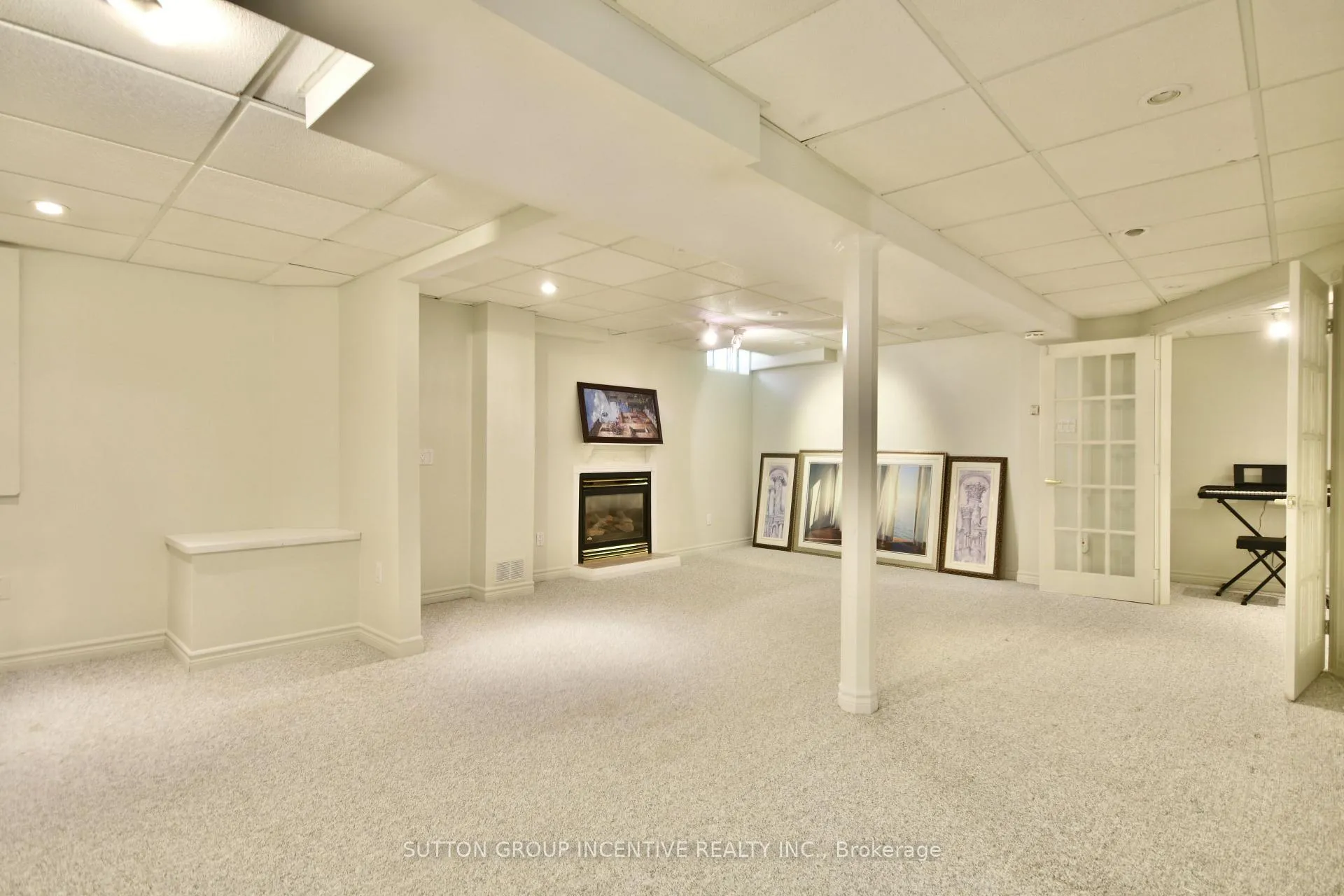 Photo 17 of 33 Speirs Road, Barrie, Holly — HOMEH