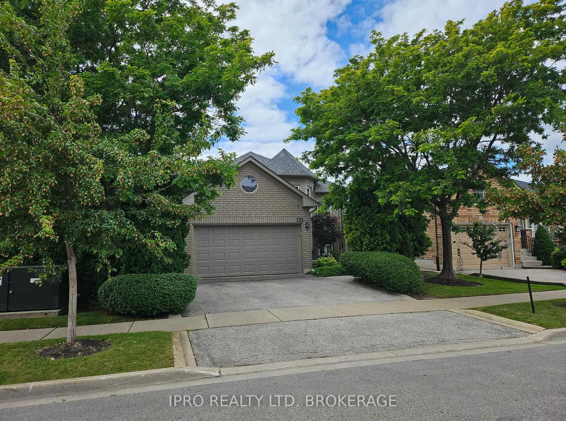 Photo 1 of 135 Michelle Drive, Vaughan, East Woodbridge — HOMEH
