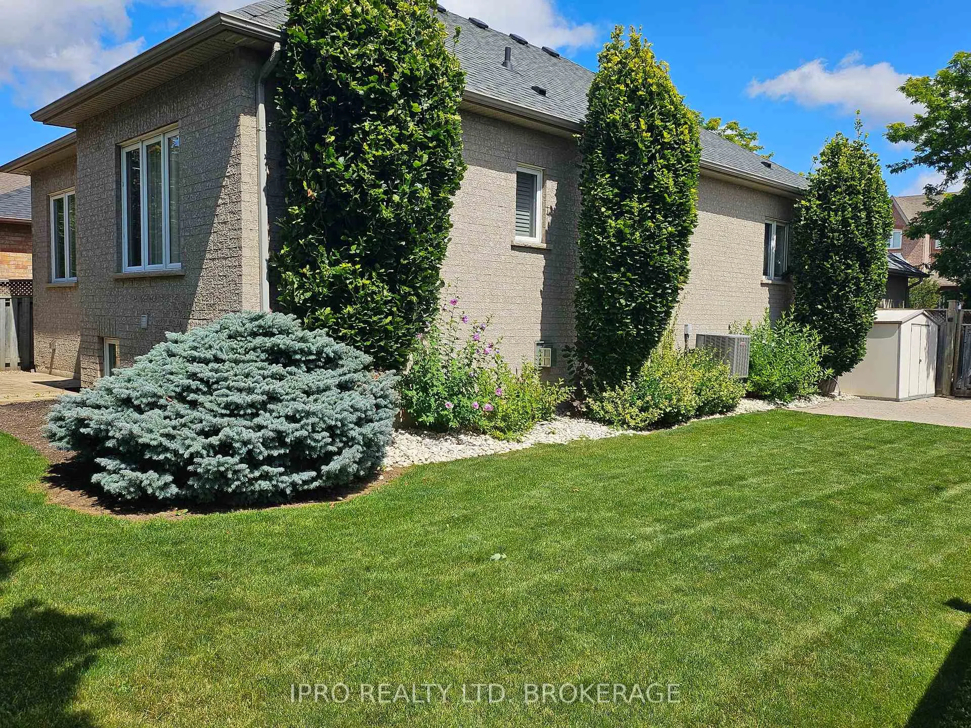 Photo 9 of 135 Michelle Drive, Vaughan, East Woodbridge — HOMEH