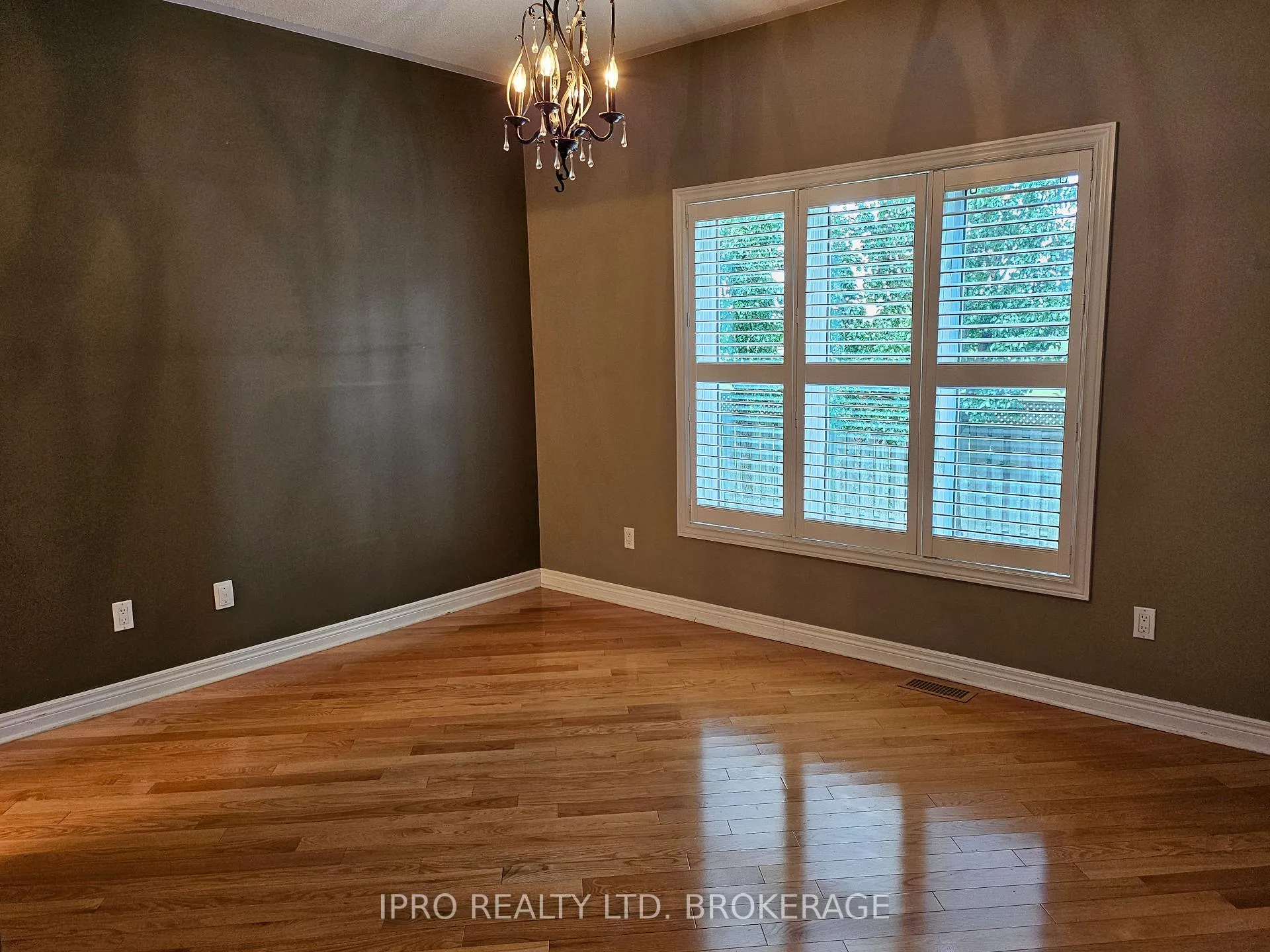 Photo 18 of 135 Michelle Drive, Vaughan, East Woodbridge — HOMEH
