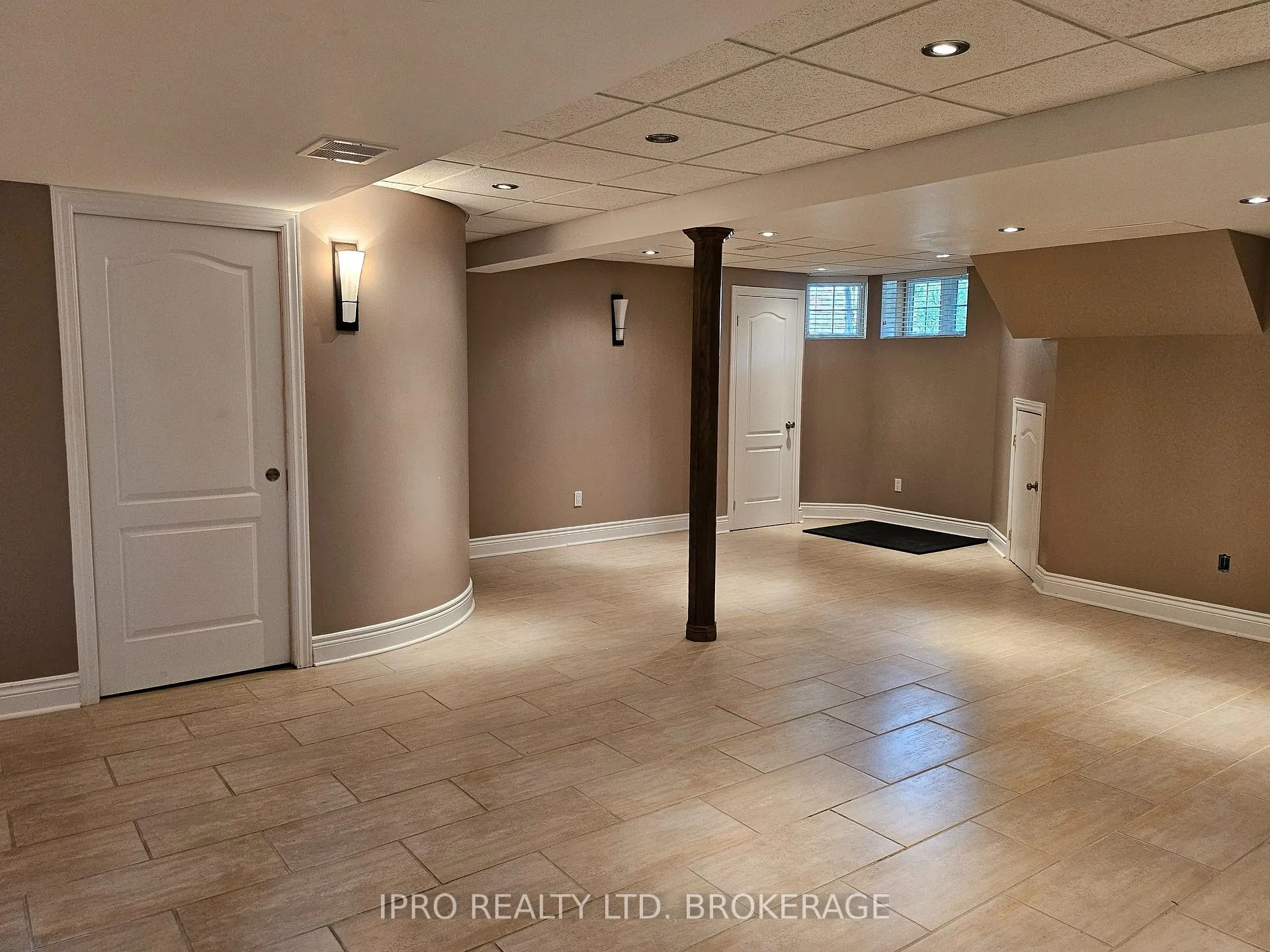 Photo 27 of 135 Michelle Drive, Vaughan, East Woodbridge — HOMEH