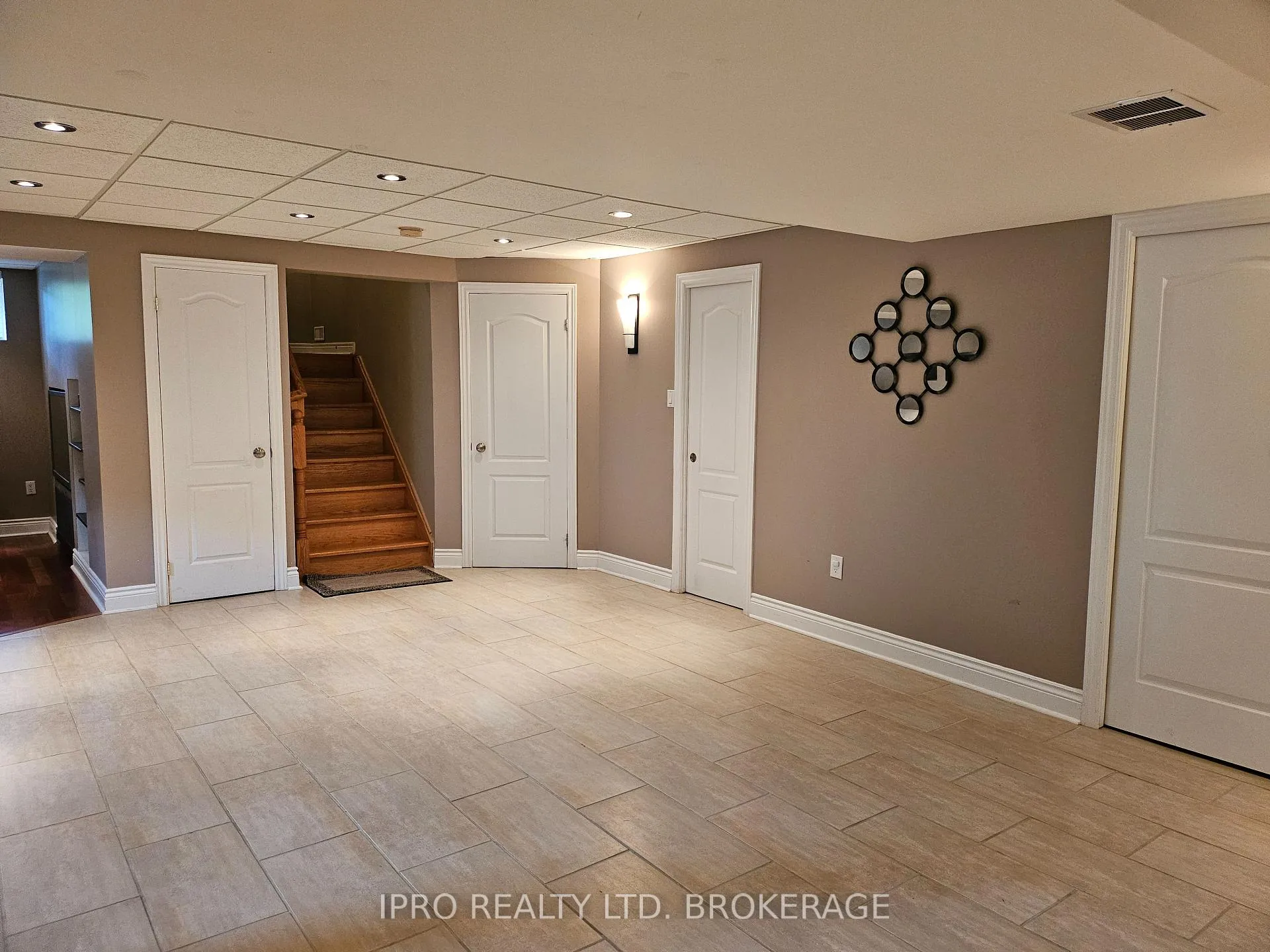 Photo 28 of 135 Michelle Drive, Vaughan, East Woodbridge — HOMEH