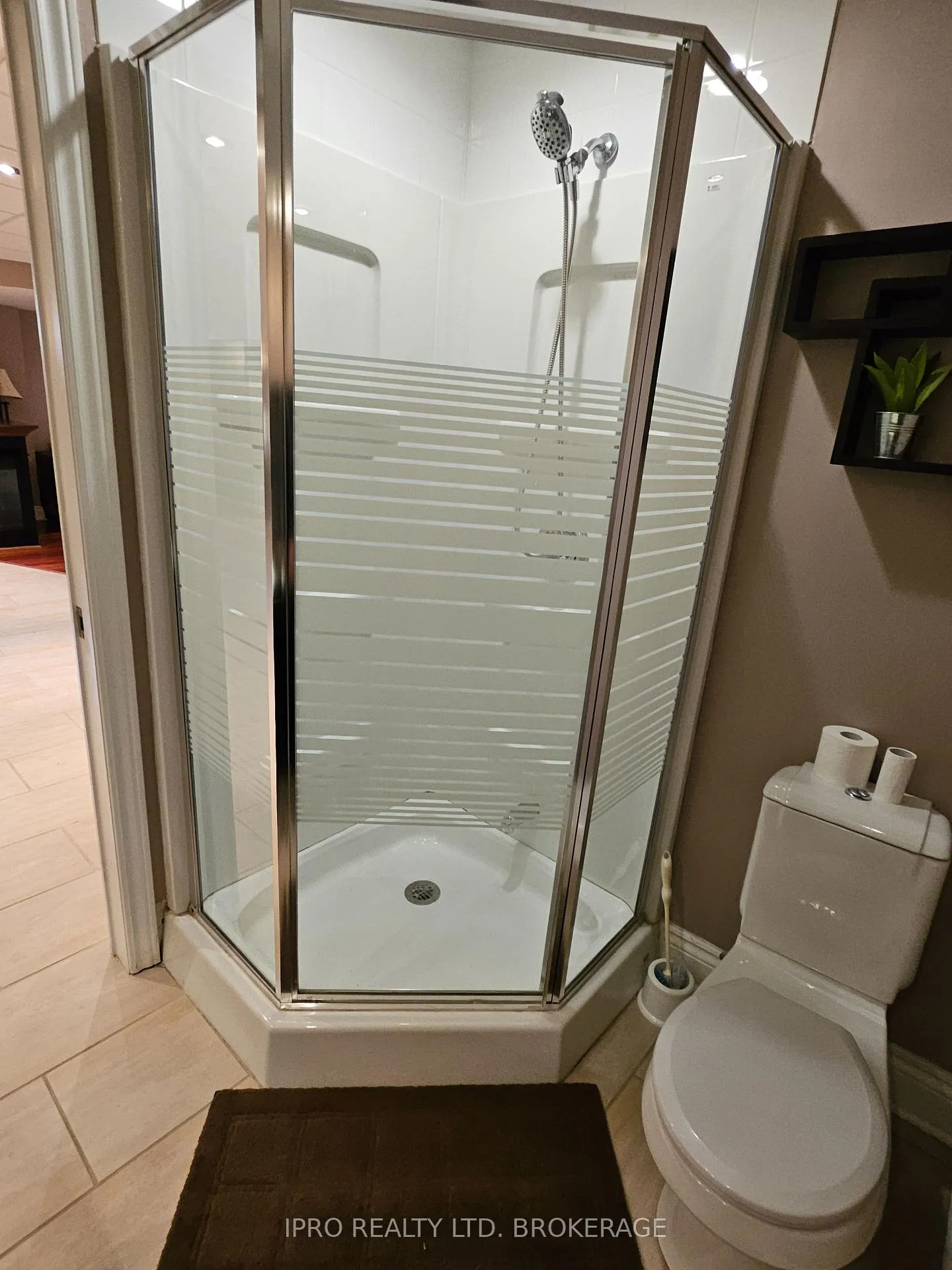 Photo 30 of 135 Michelle Drive, Vaughan, East Woodbridge — HOMEH