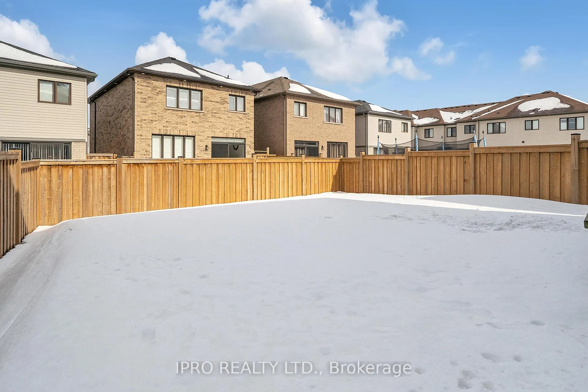 Photo 25 of 48 Prestwick Street, Hamilton, Stoney Creek Mountain — HOMEH