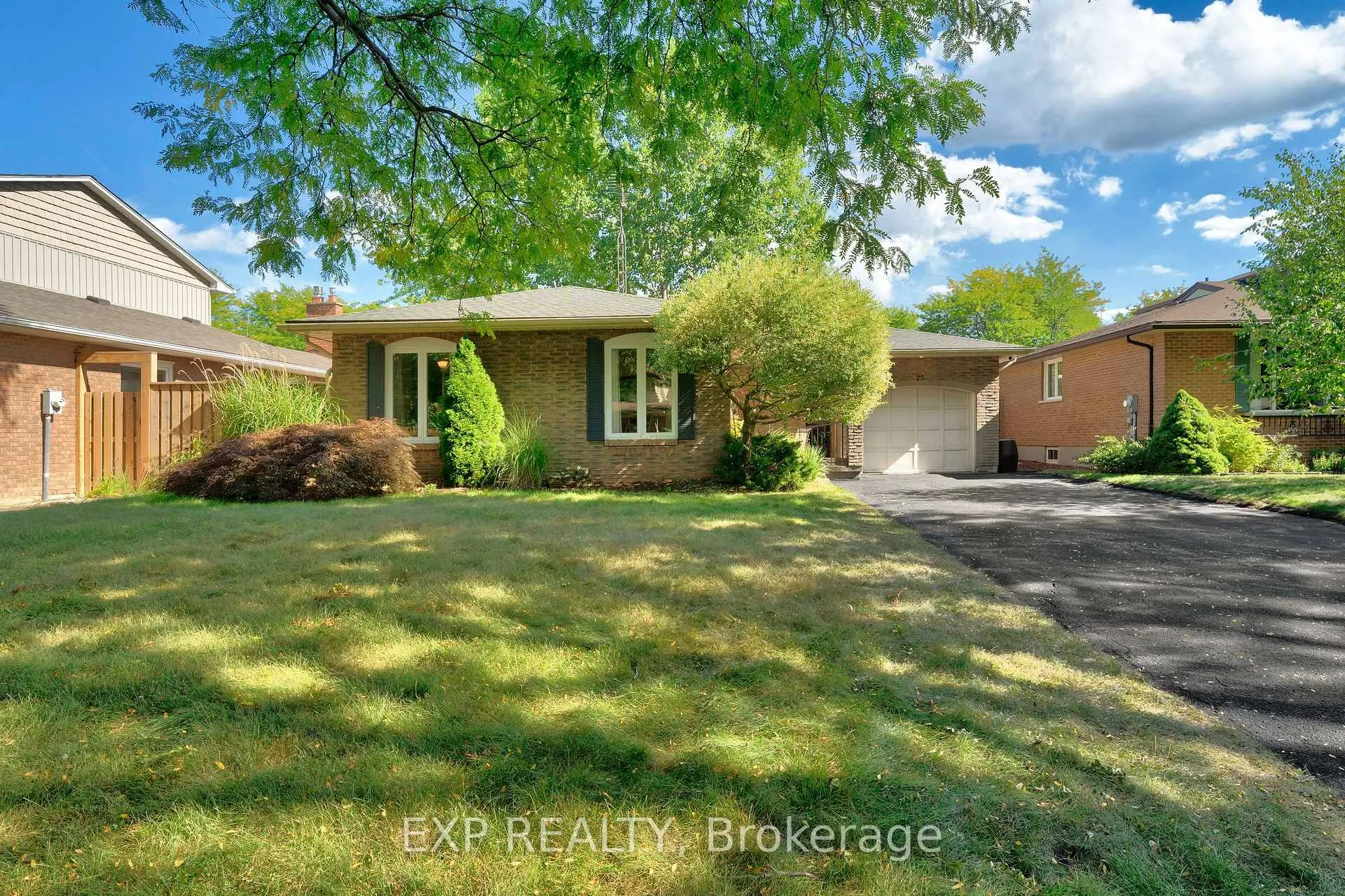 Photo 1 of 25 Ziraldo Road, St. Catharines, Martindale Pond — HOMEH