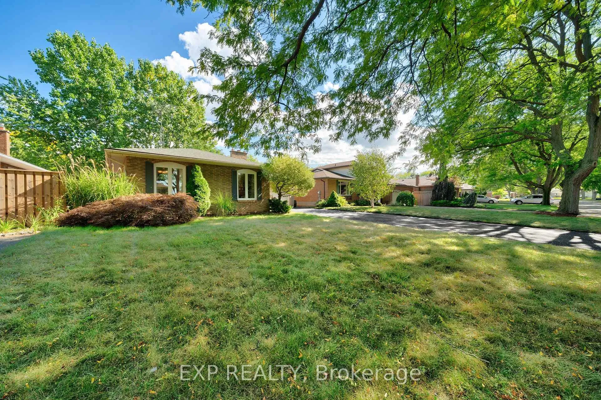 Photo 3 of 25 Ziraldo Road, St. Catharines, Martindale Pond — HOMEH