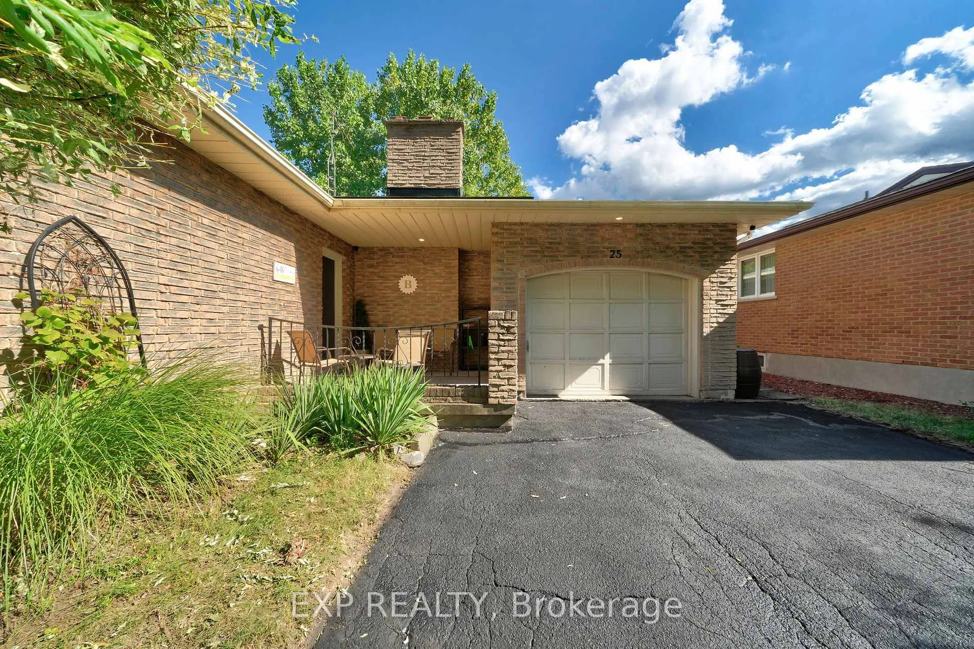Photo 5 of 25 Ziraldo Road, St. Catharines, Martindale Pond — HOMEH