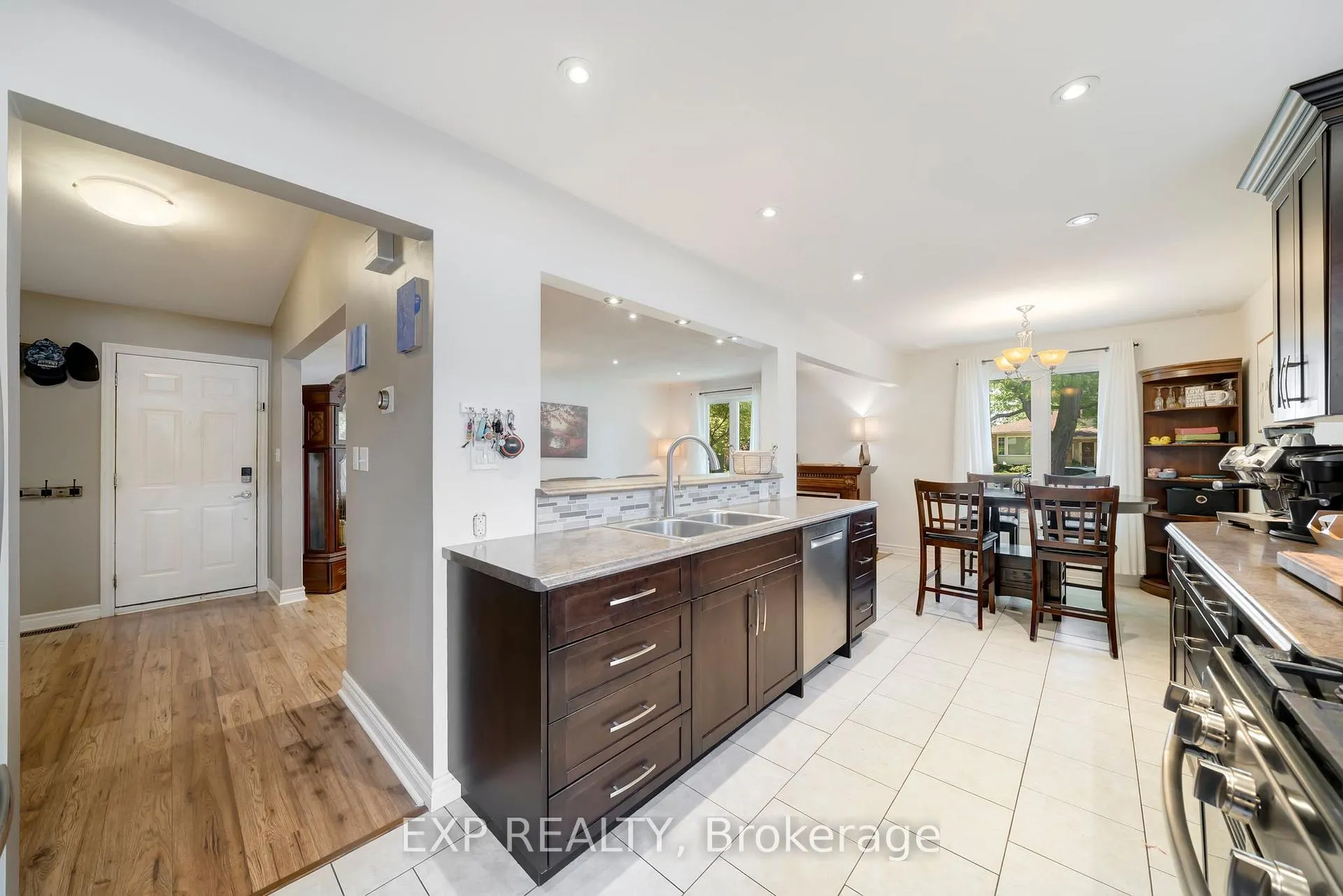 Photo 14 of 25 Ziraldo Road, St. Catharines, Martindale Pond — HOMEH