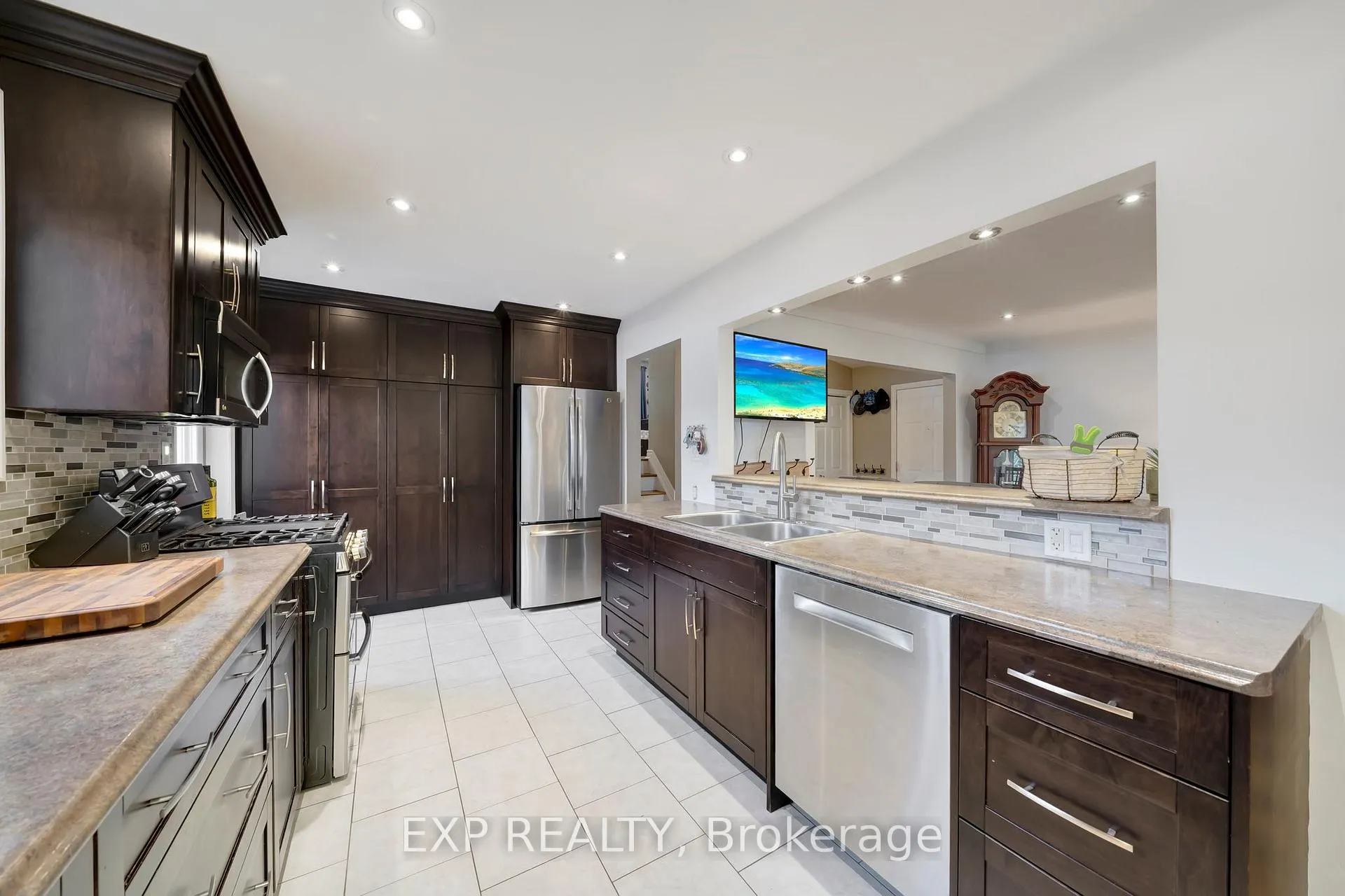 Photo 15 of 25 Ziraldo Road, St. Catharines, Martindale Pond — HOMEH