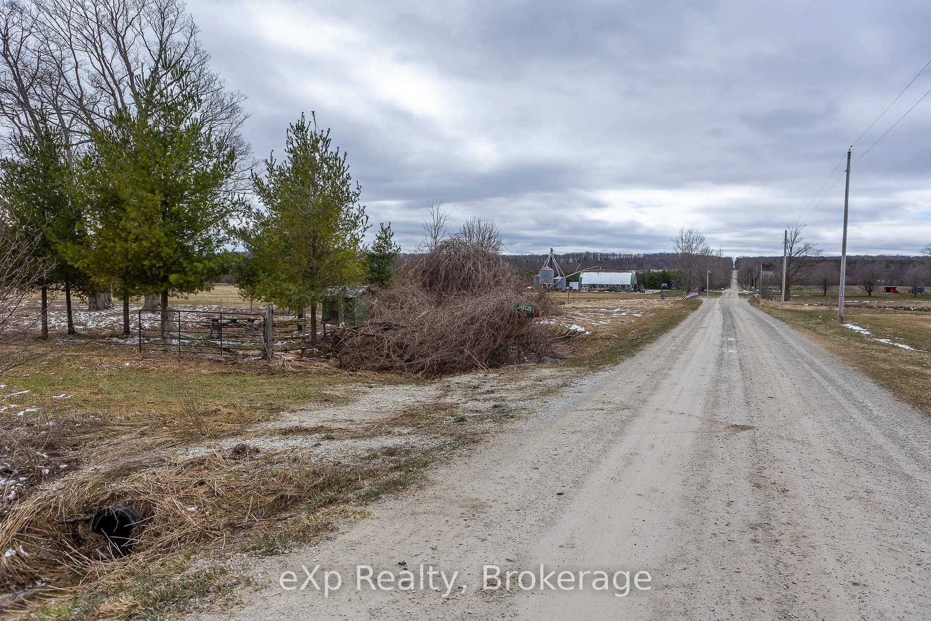 Photo 2 of 244220 Sideroad 22, Meaford — HOMEH