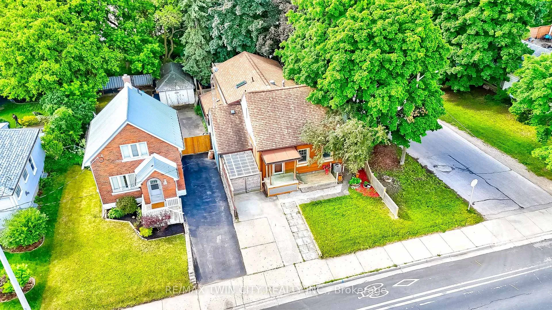 Photo 2 of 93 Stirling Avenue S, Kitchener — HOMEH