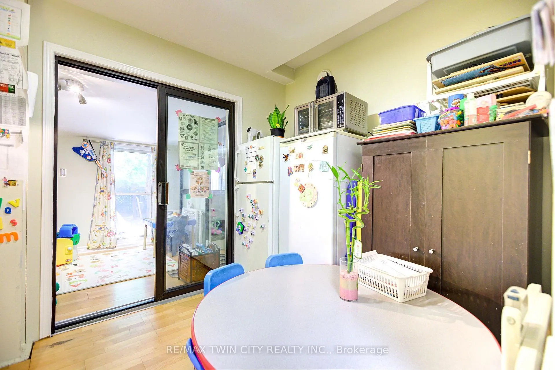 Photo 12 of 93 Stirling Avenue S, Kitchener — HOMEH