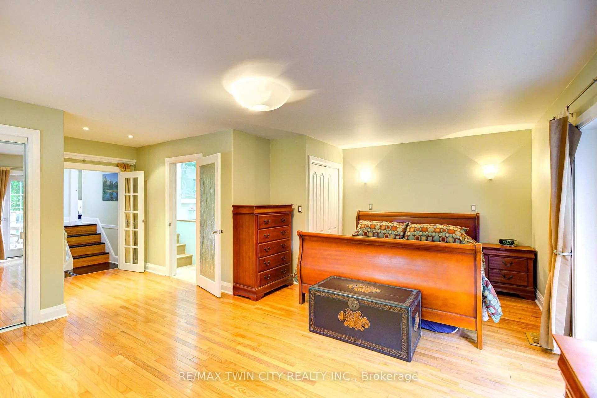 Photo 19 of 93 Stirling Avenue S, Kitchener — HOMEH