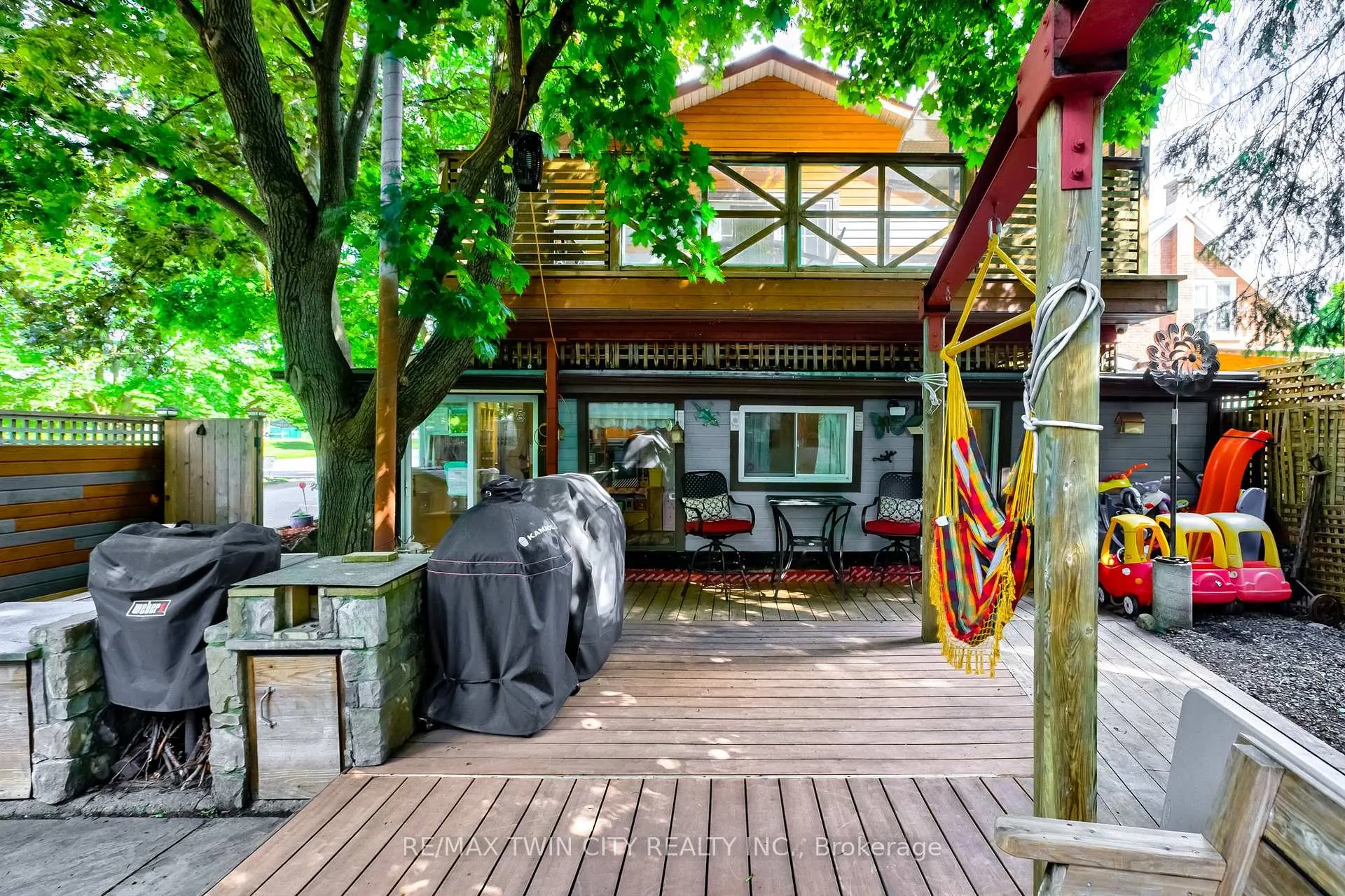 Photo 32 of 93 Stirling Avenue S, Kitchener — HOMEH