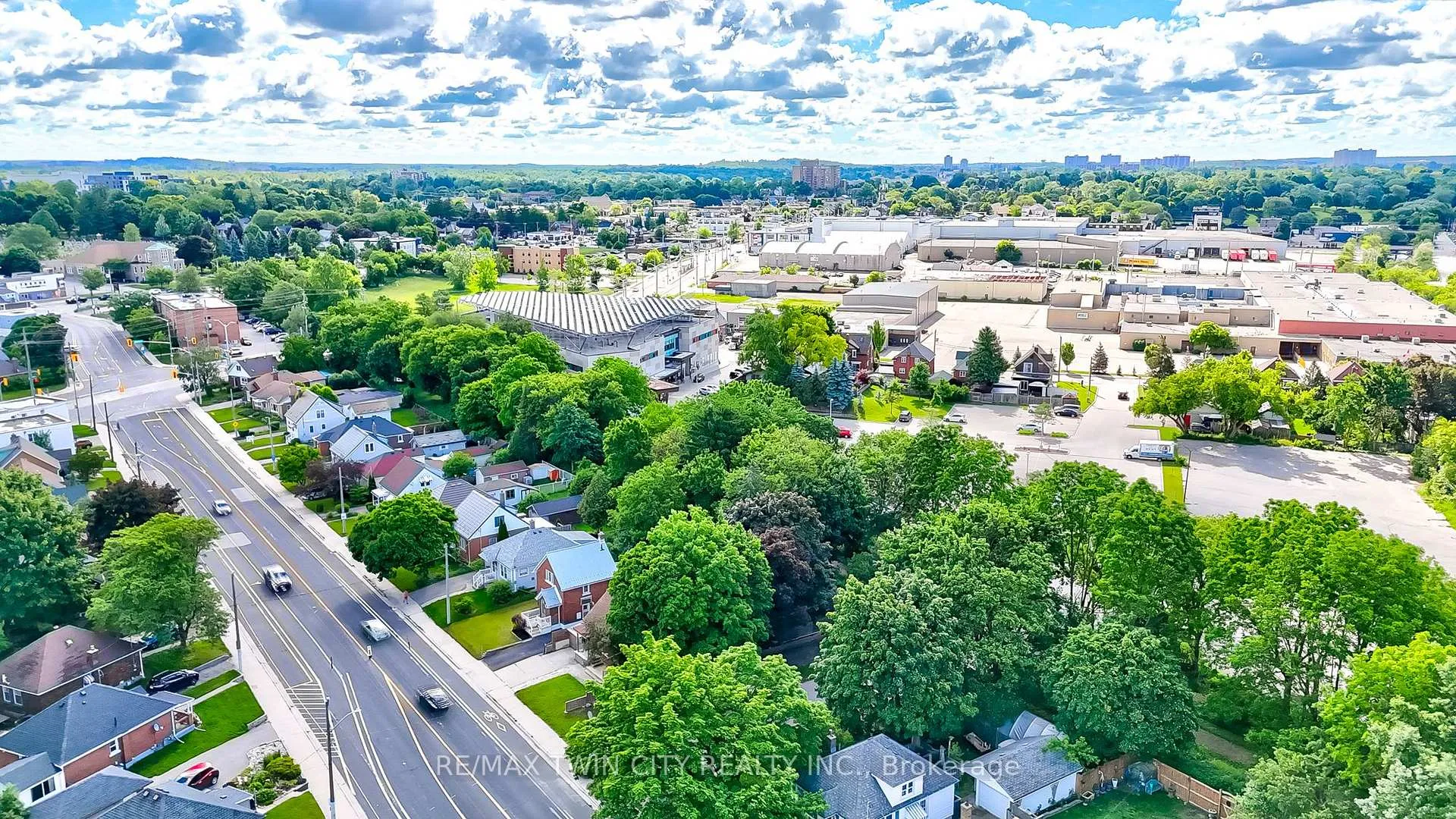 Photo 34 of 93 Stirling Avenue S, Kitchener — HOMEH